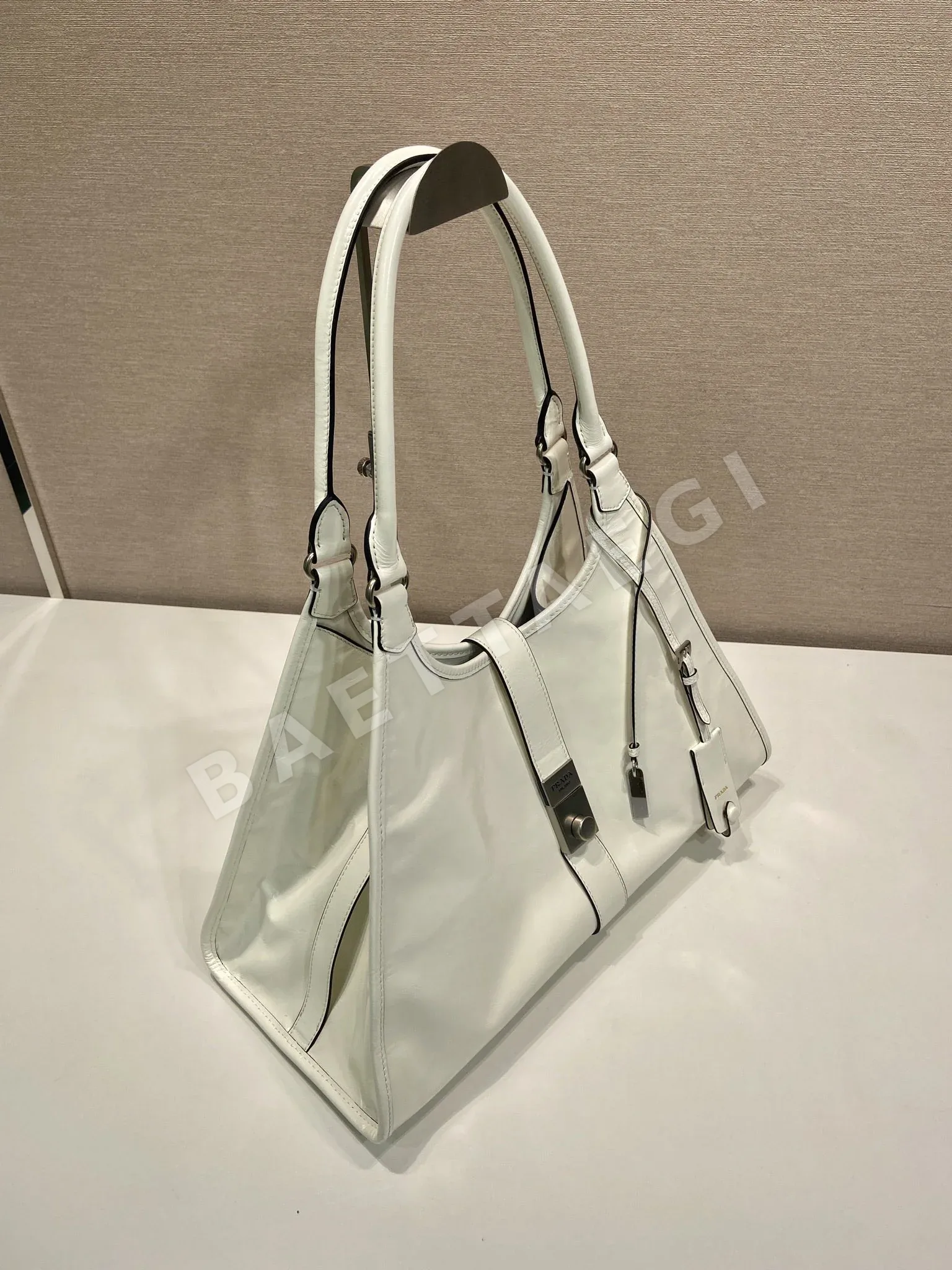 프라다 가방 1BG570 상세 이미지 2