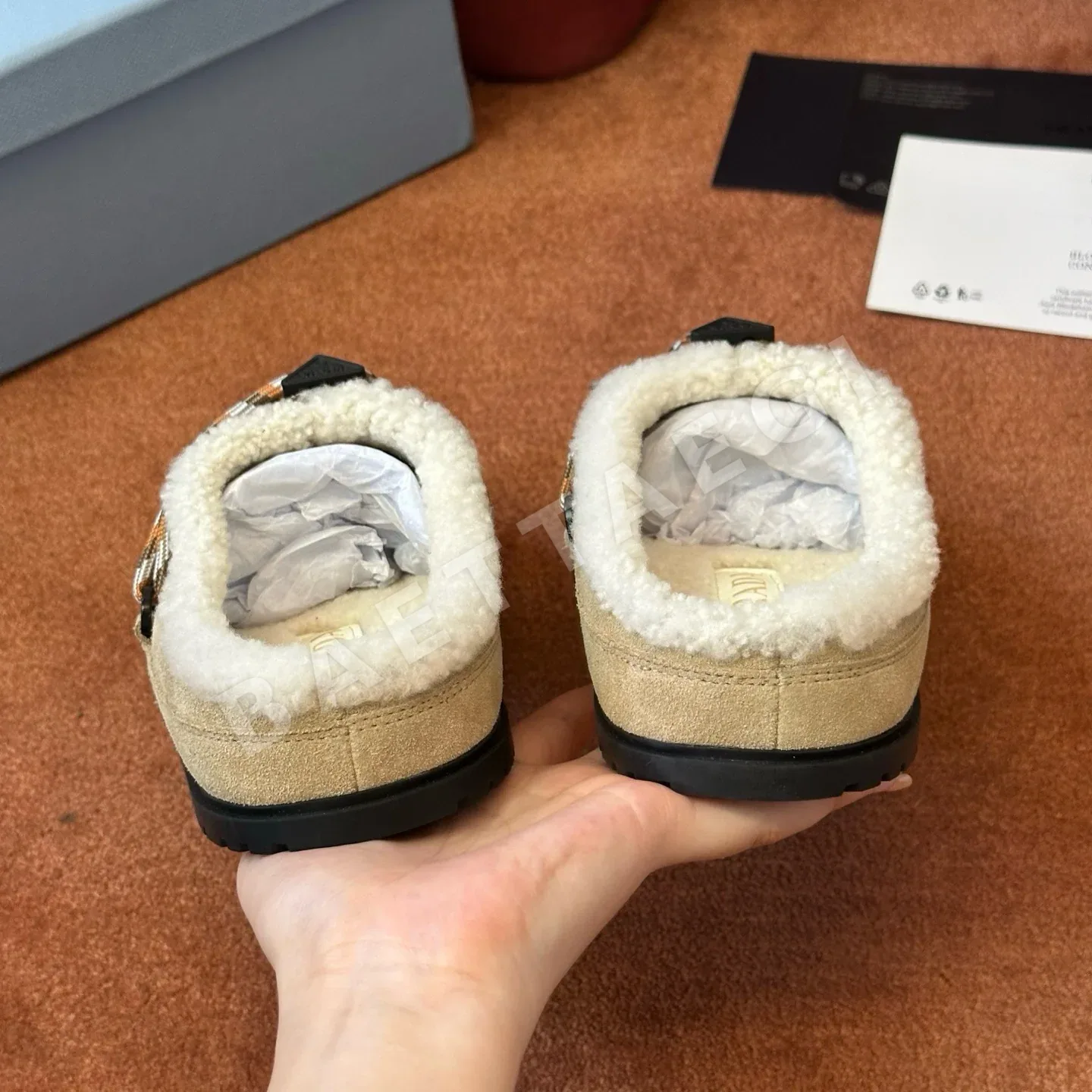 루이비통 샌들 여성 스웨이드 블록 솔 상세 이미지 8