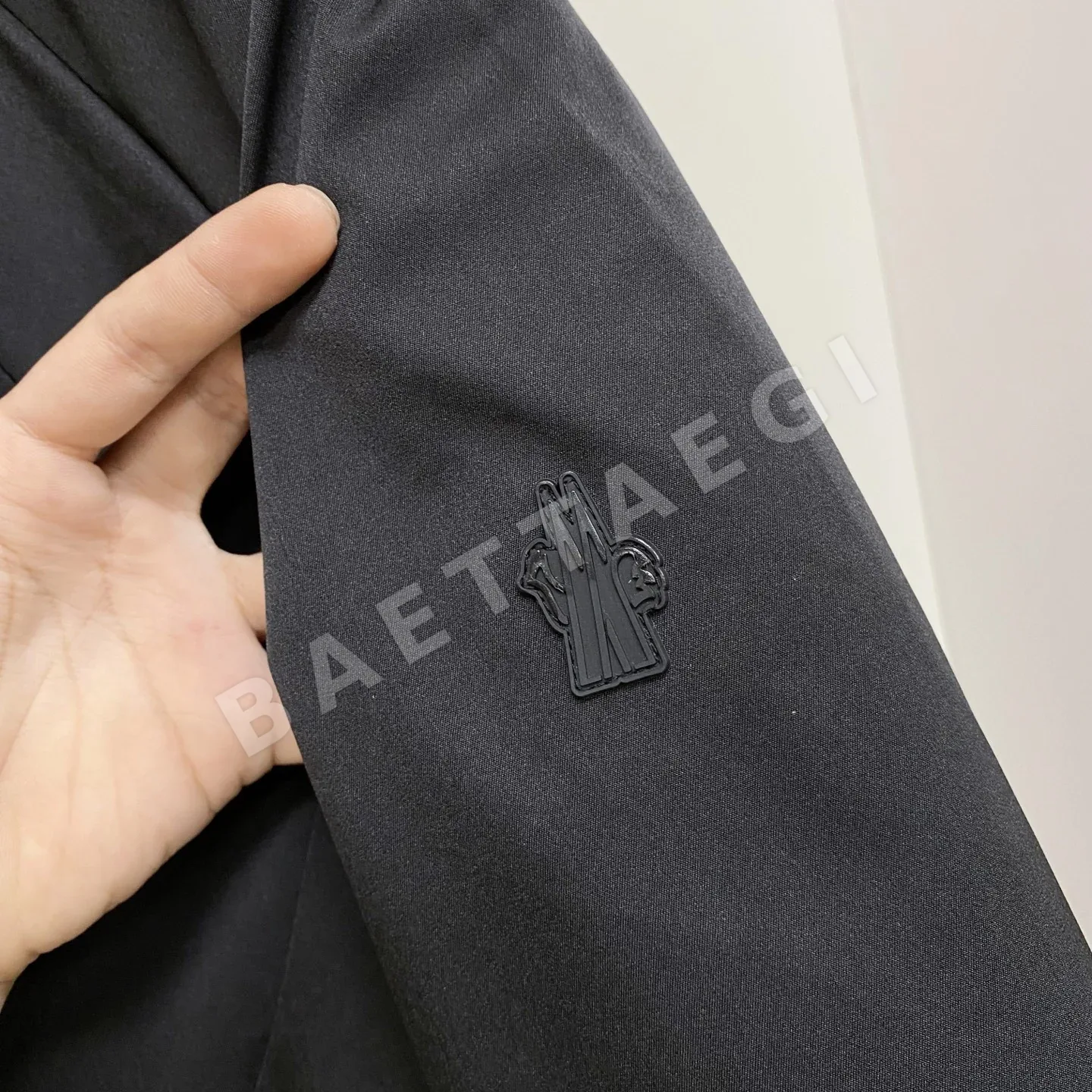몽클레르 그레노블 남성 다운 패딩 점퍼 상세 이미지 7
