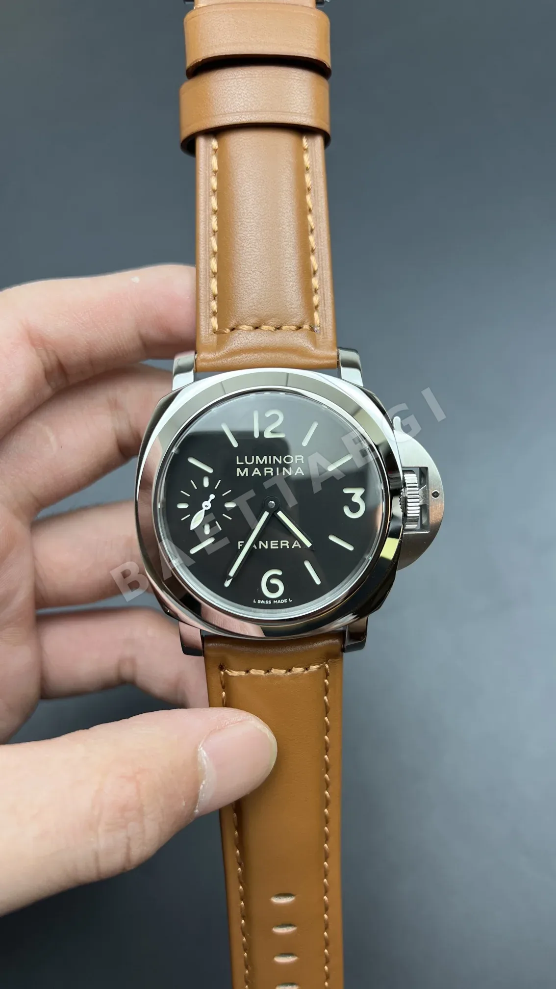 파네라이 PAM111 시계 상세 이미지 2