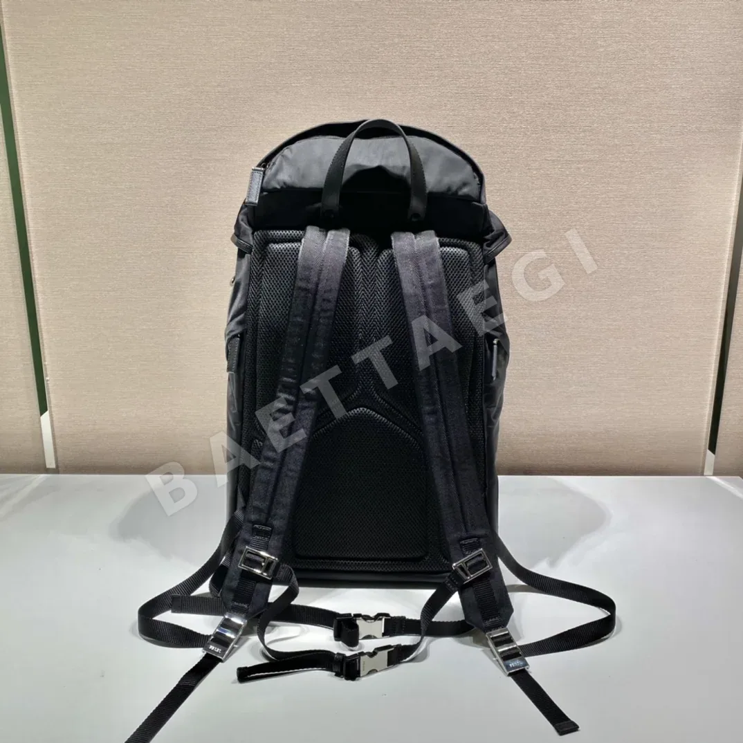 프라다 나일론 플랩 버클 백팩 2VZ019 상세 이미지 6