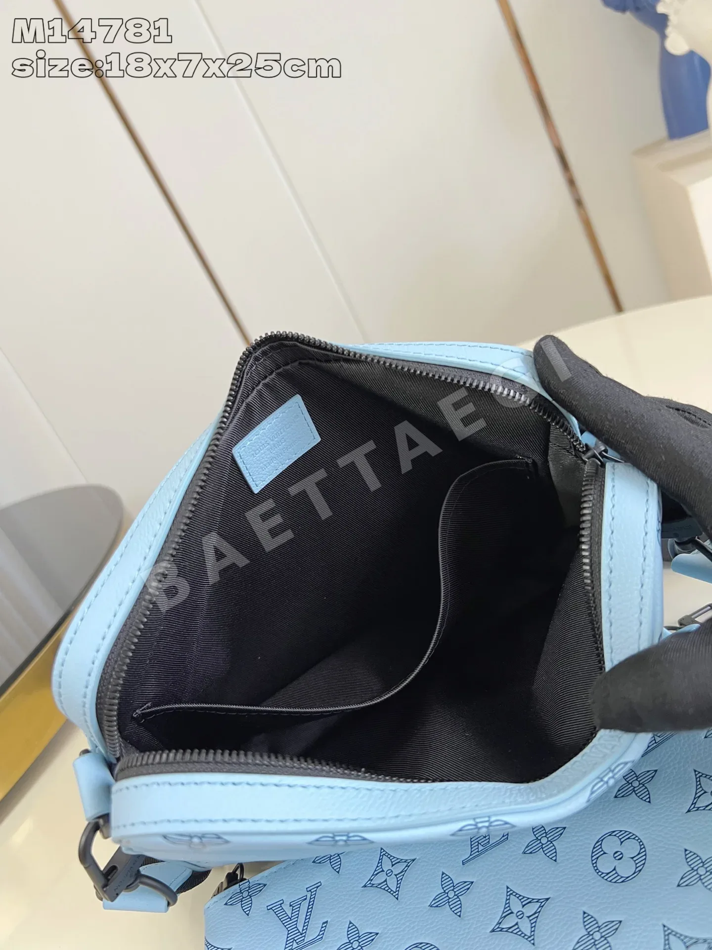 루이비통 모노그램 섀도우 메신저백 M14781 상세 이미지 8