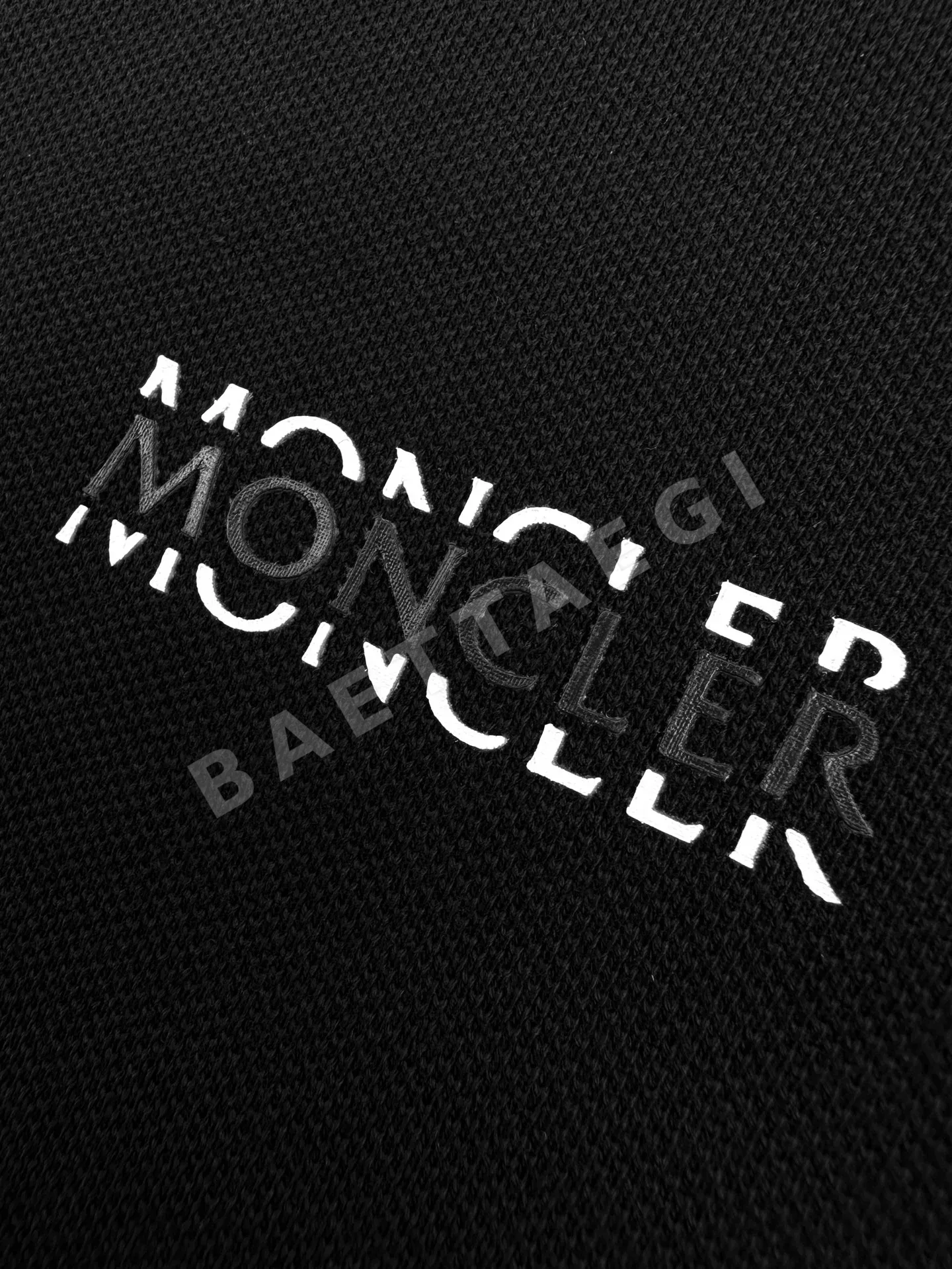 몽클레르 로고 프린트 남성 반팔 티셔츠 상세 이미지 5