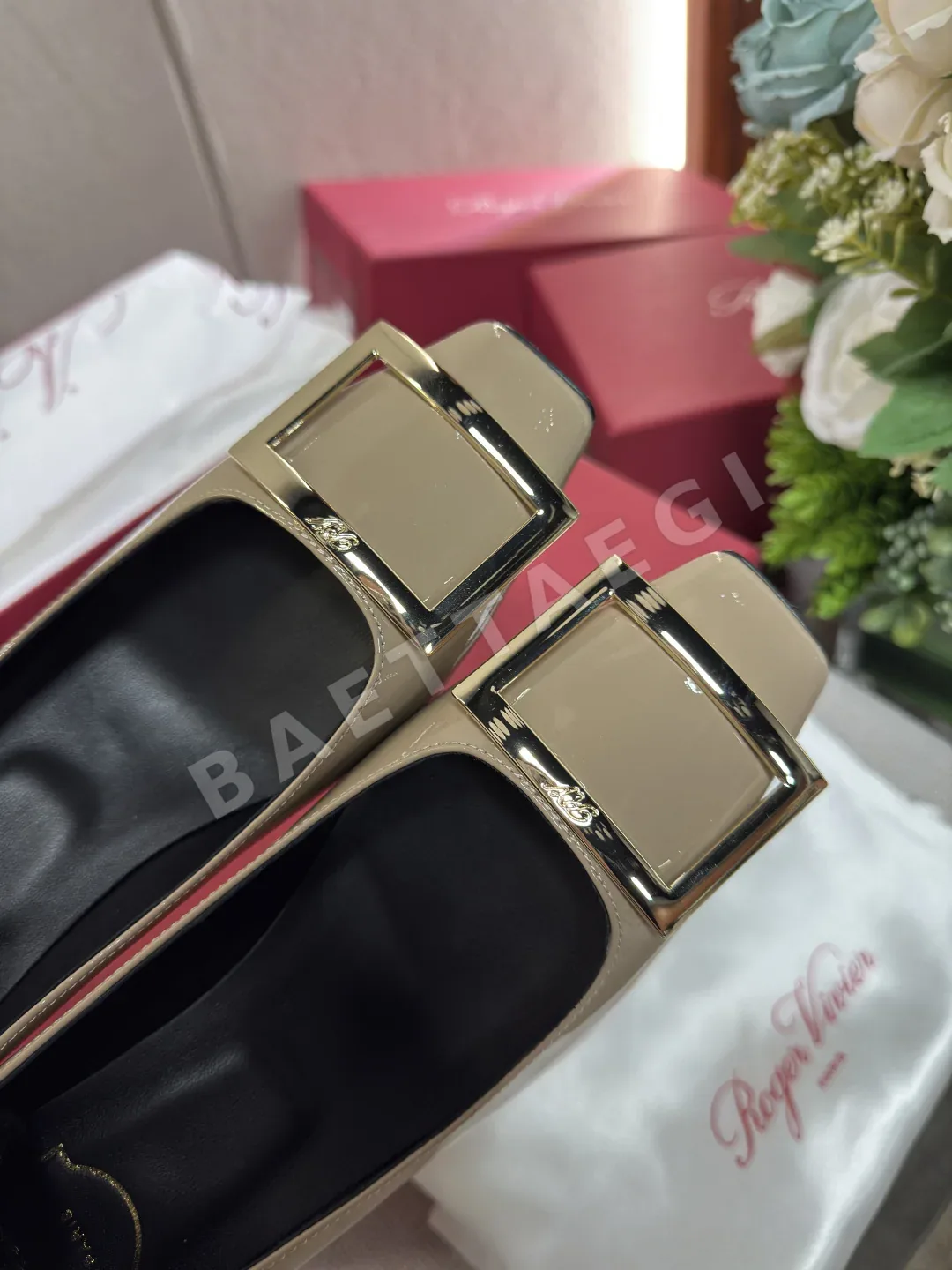 로저비비에 스퀘어 버클 로우컷 여성 구두 상세 이미지 6