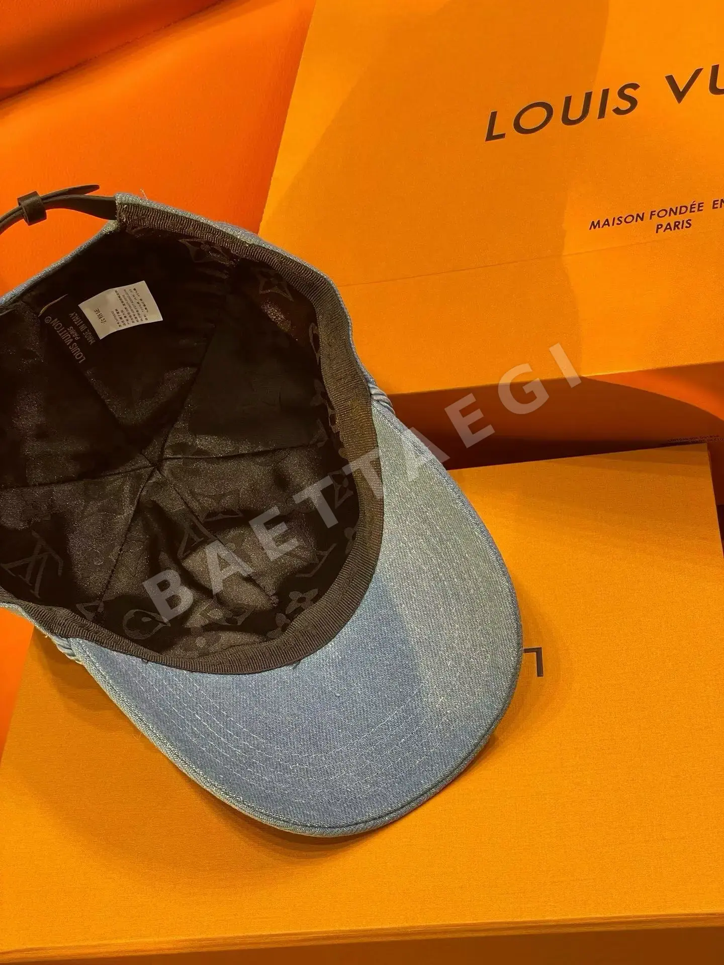 루이비통 비행기 모티브 자수 베이스볼 캡 상세 이미지 8