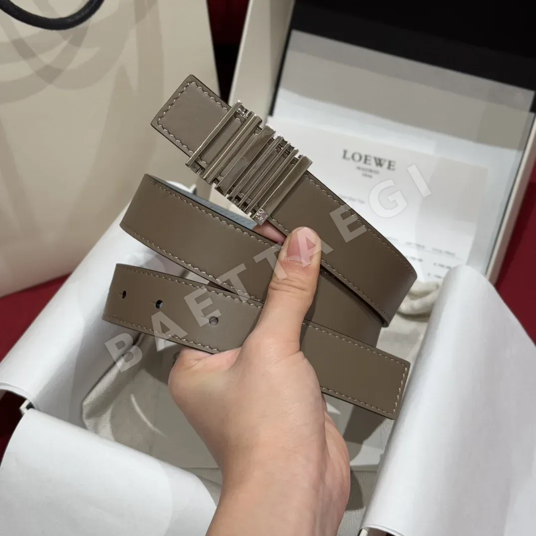 로에베 아나그램 버클 소가죽 벨트 상세 이미지 3