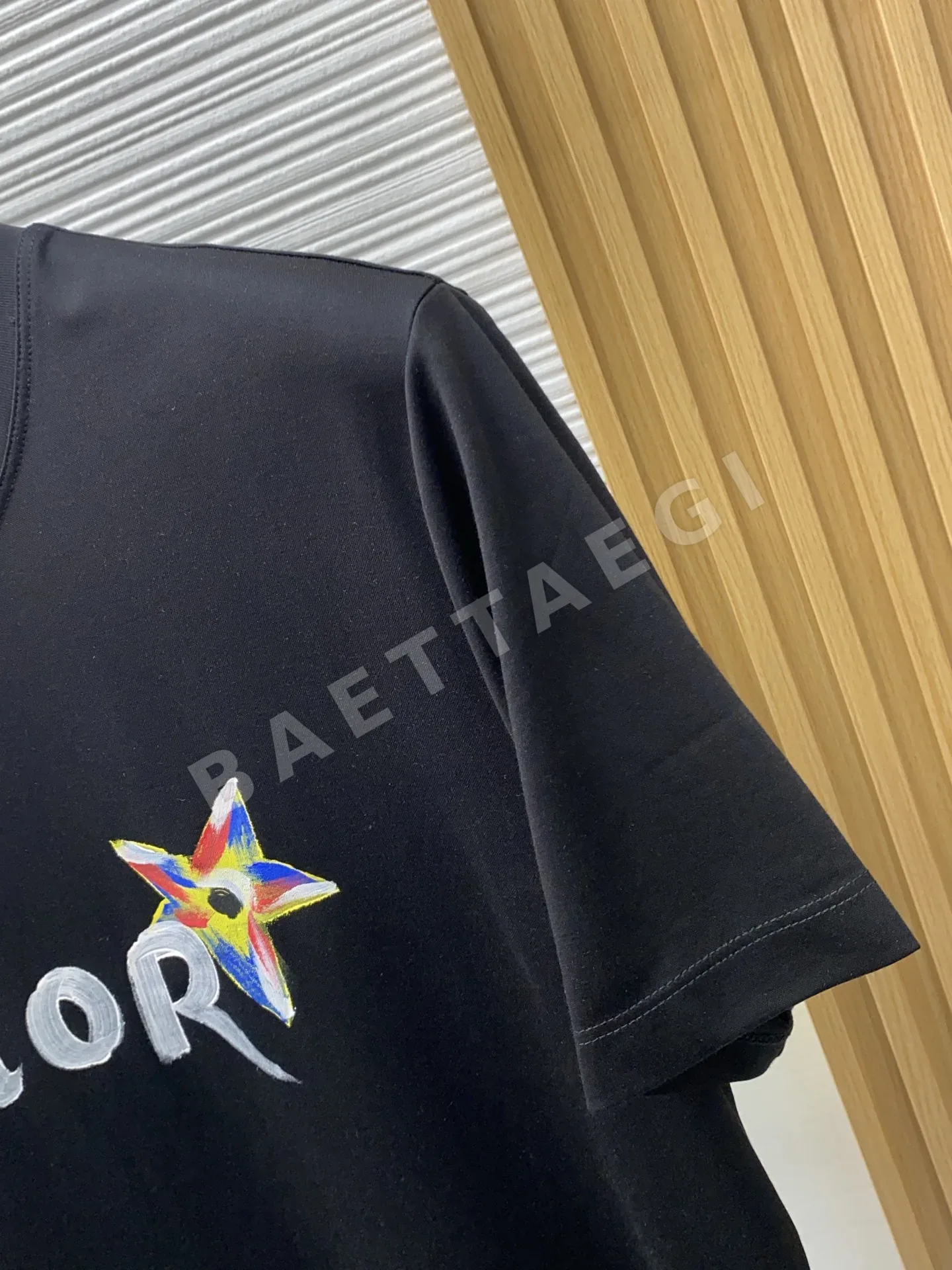 디올 크루넥 반팔 티셔츠 상세 이미지 4