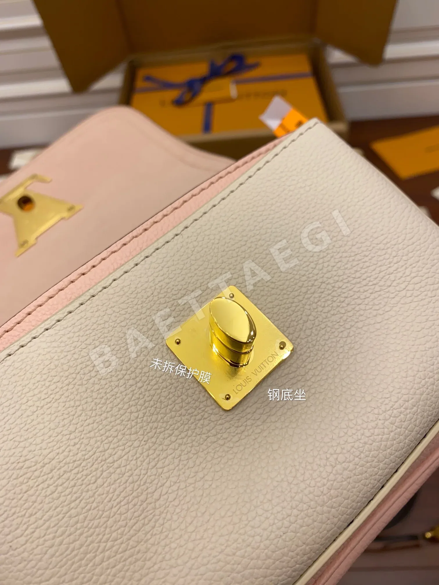 루이비통 M58555 가방 상세 이미지 6