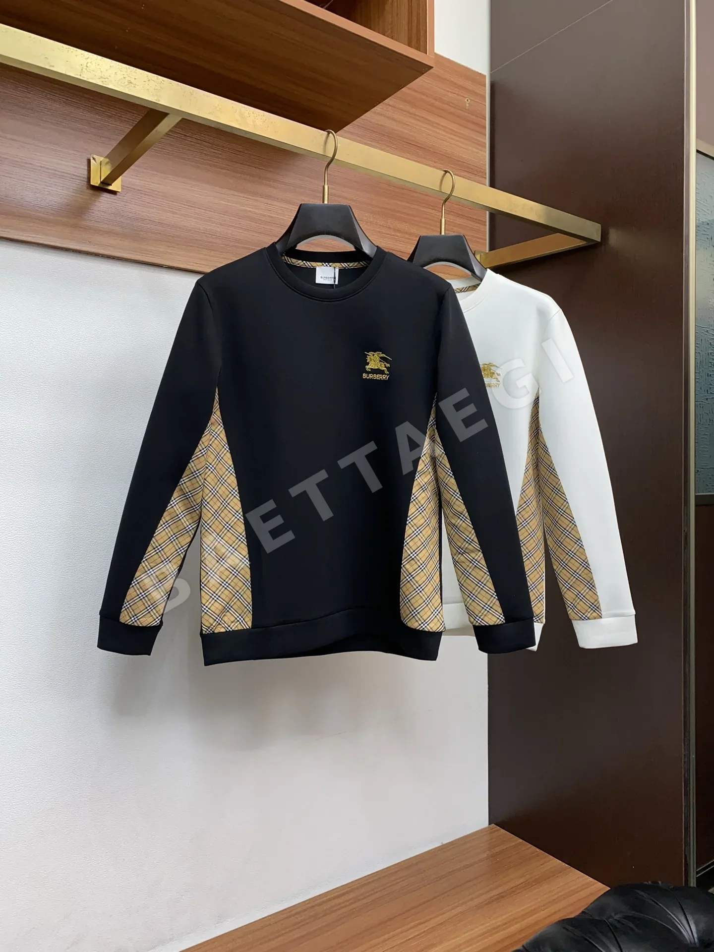 버버리 남성용 미니멀리스트 크루넥 코튼 긴팔 스웨트셔츠 P250 상세 이미지 9