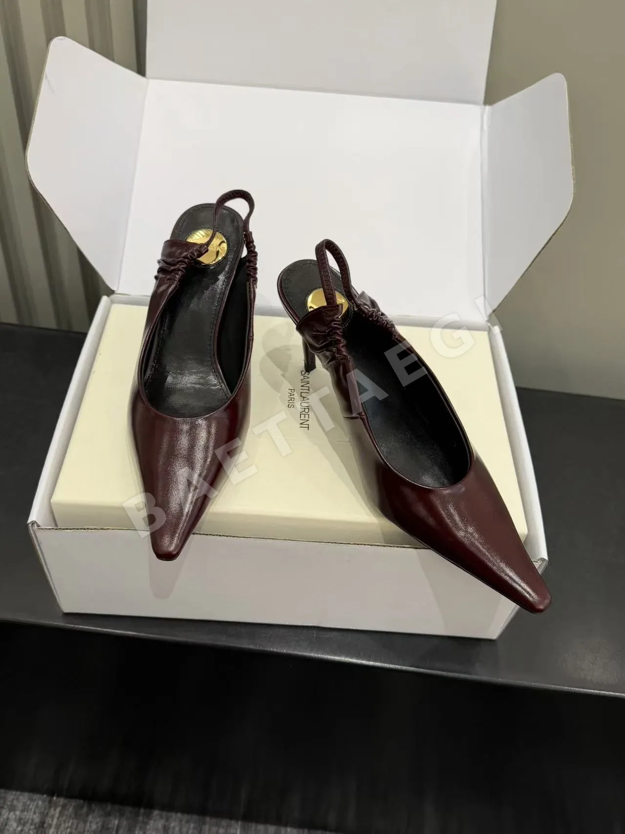 생로랑 YSL 스퀘어 토 오픈 백 샌들 상세 이미지 5