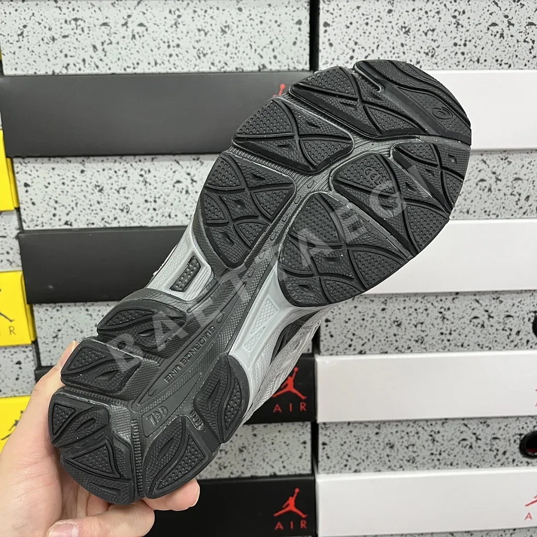 아식스 [GX] 젤 NYC 1203A417-020 200540 Asics Gel-NYC Glacier Grey Black 상세 이미지 6