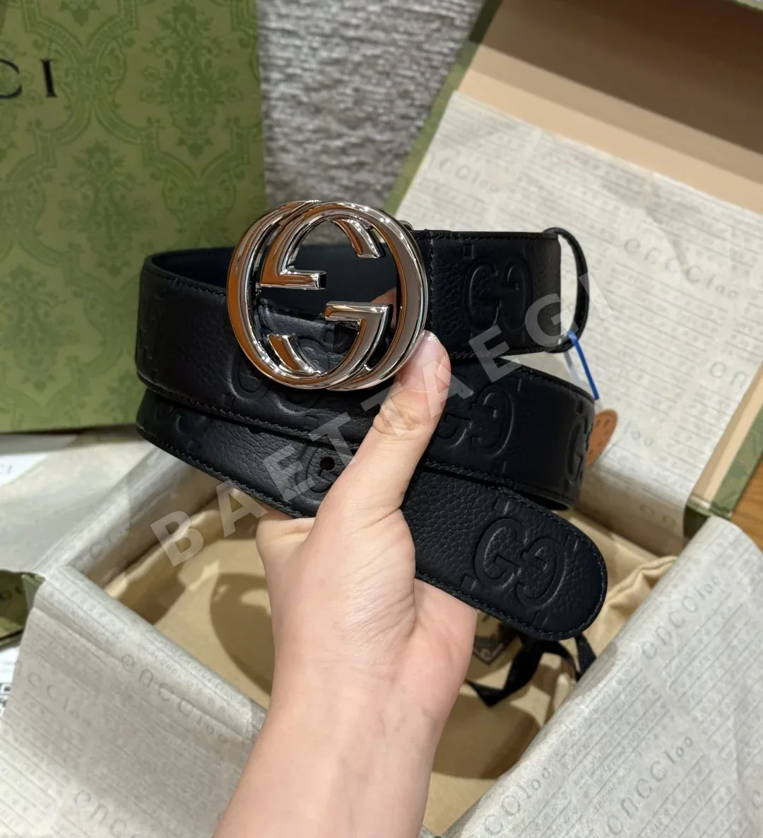 구찌 인터로킹 더블 G 버클 카프스킨 벨트 상세 이미지 2