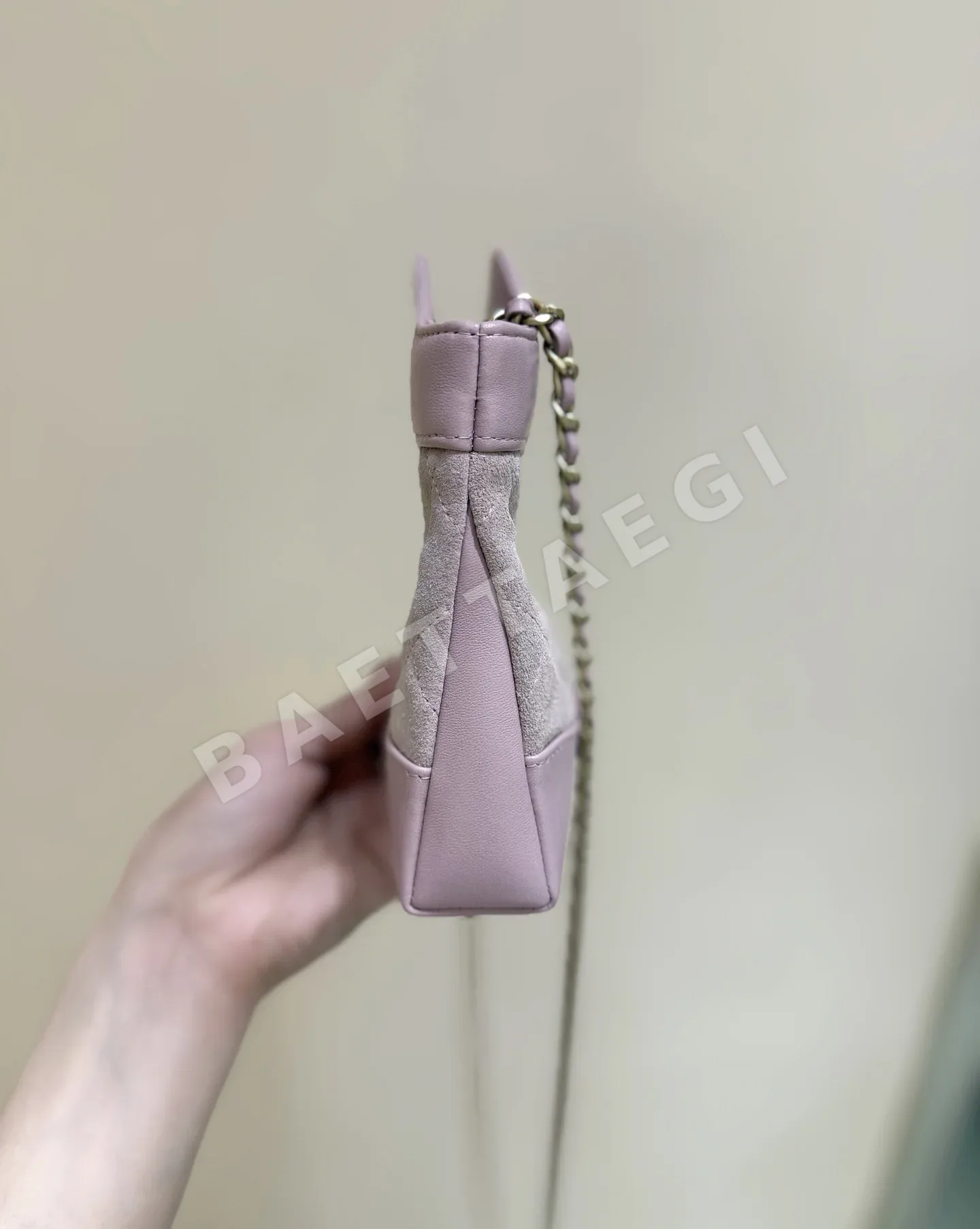 샤넬 스웨이드 양가죽 미니 숄더백 AS3656 상세 이미지 3