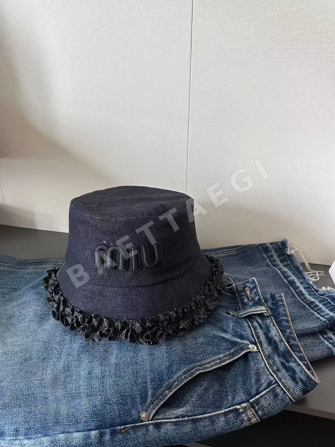 미우미우 데님 레이스 버킷햇 상세 이미지 9
