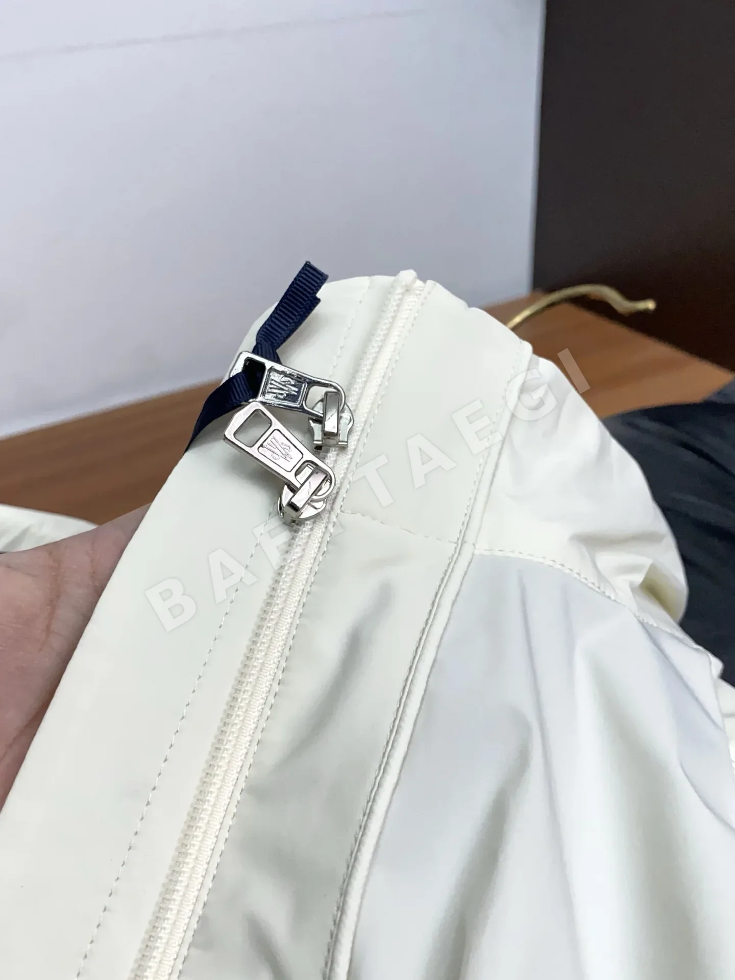 몽클레르 남성 맞춤 제작 캐주얼 자켓 상세 이미지 8