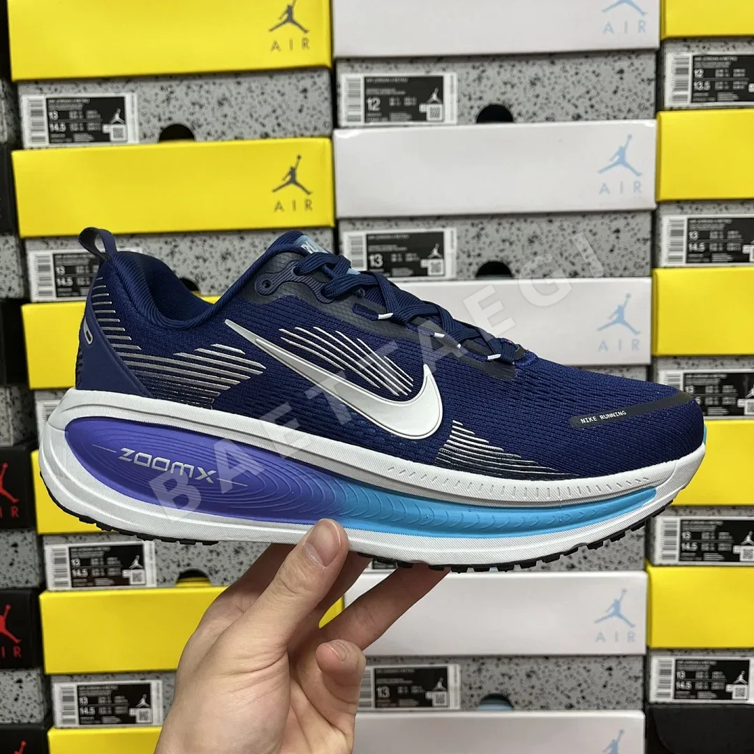 나이키 줌 보메로 18 HM6803-401 201100 Nike Zoom Vomero 18