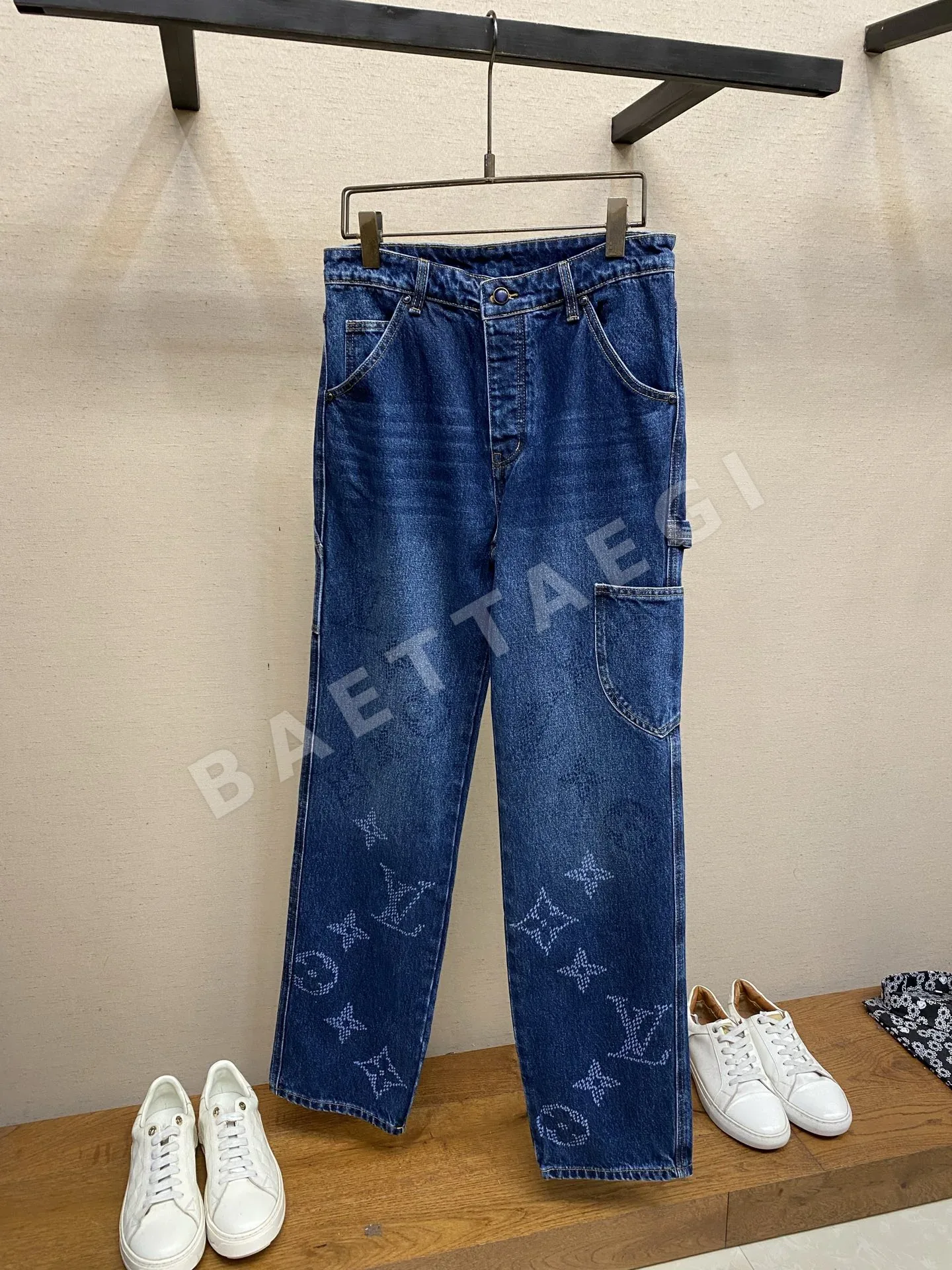 루이비통 LV 그라데이션 로고 진 바지 169542