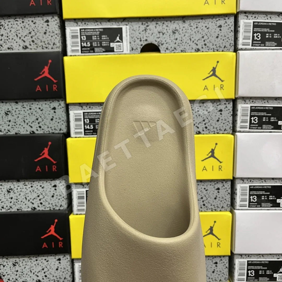 아디다스 이지 슬라이드 GW1934 200641 Adidas Yeezy Slide Resin 상세 이미지 9