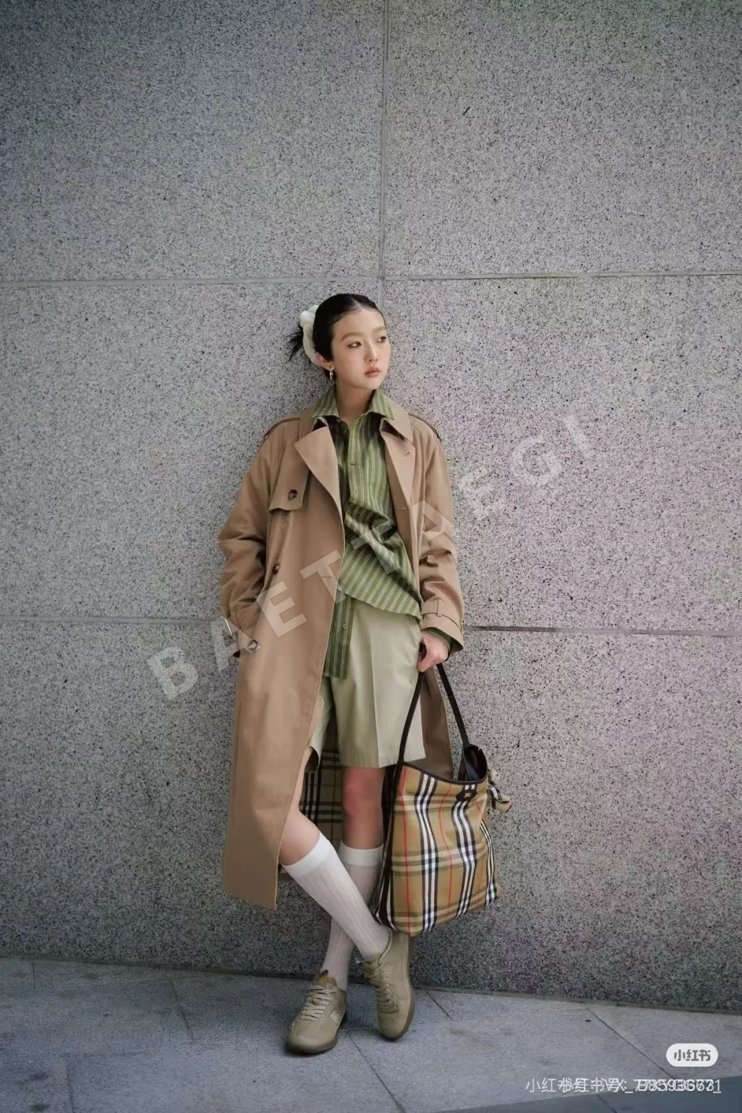 버버리 자카드 체크 린넨 숄더백 상세 이미지 9