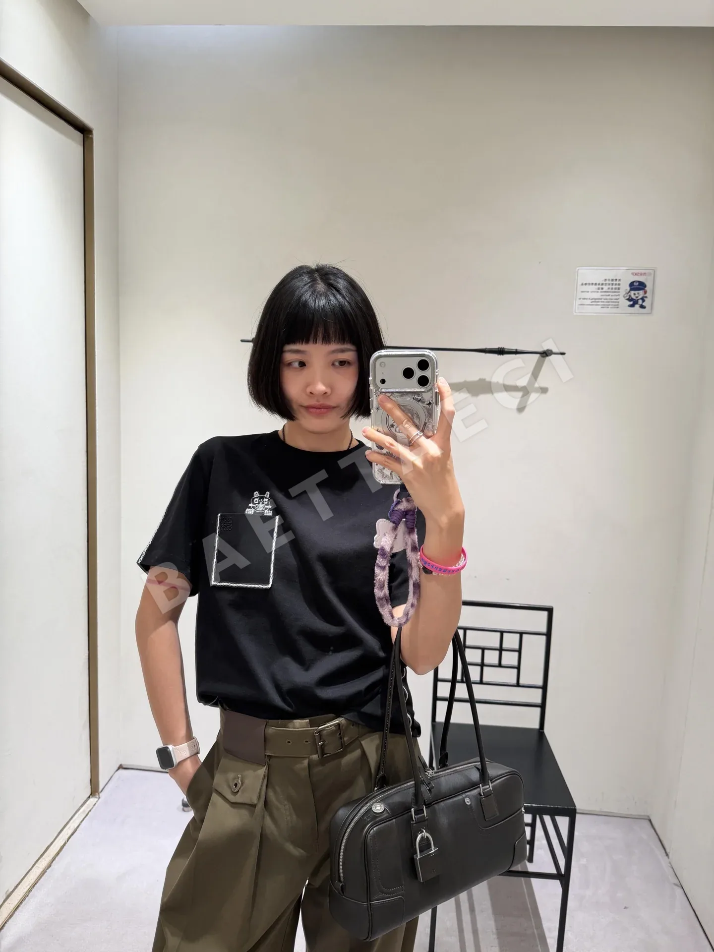 루이비통 여성 코튼 자수 오버핏 반팔 티셔츠 5873 상세 이미지 9