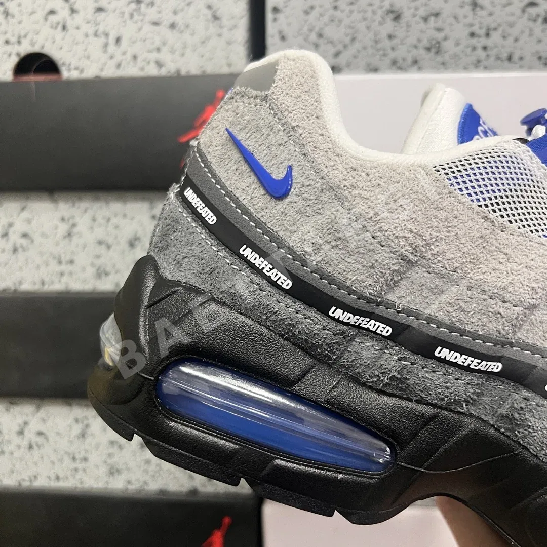나이키 [GX] 에어 맥스 95 SP 그레이 블루 IB4523-001 201261 Nike Air Max 95 SP Undefeated Geo 상세 이미지 7