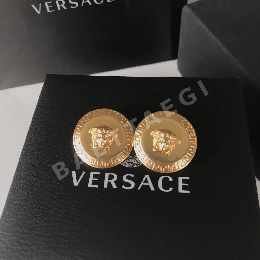 베르사체 귀걸이 63364 Versace Earrings 상세 이미지 2