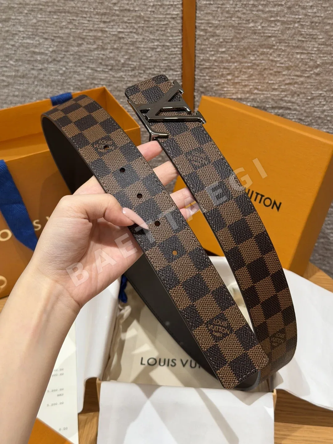 루이비통 이니셜 40mm 리버시블 벨트 상세 이미지 5