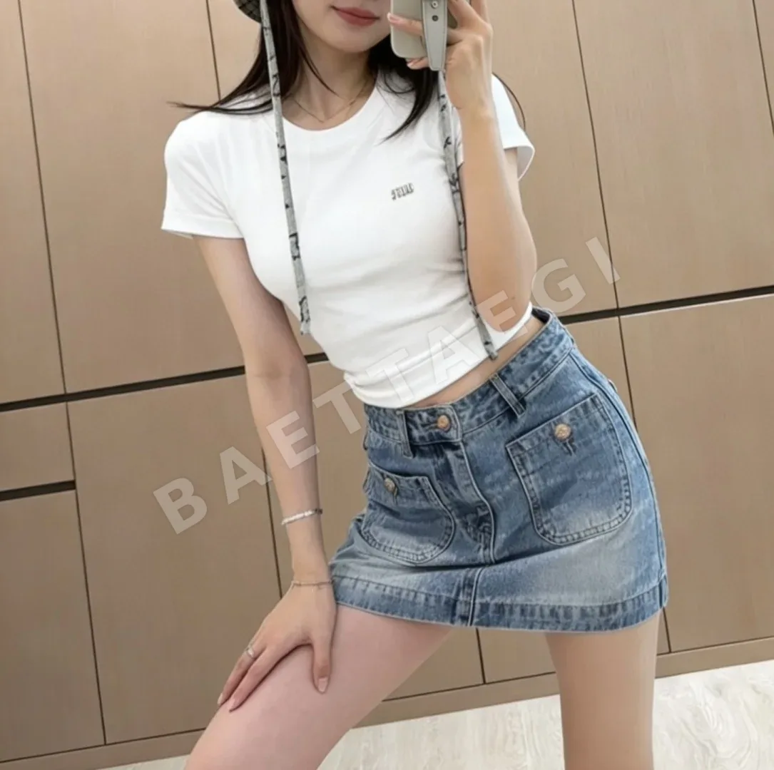 미우미우 라인스톤 로고 여성 반팔 티셔츠 상세 이미지 7