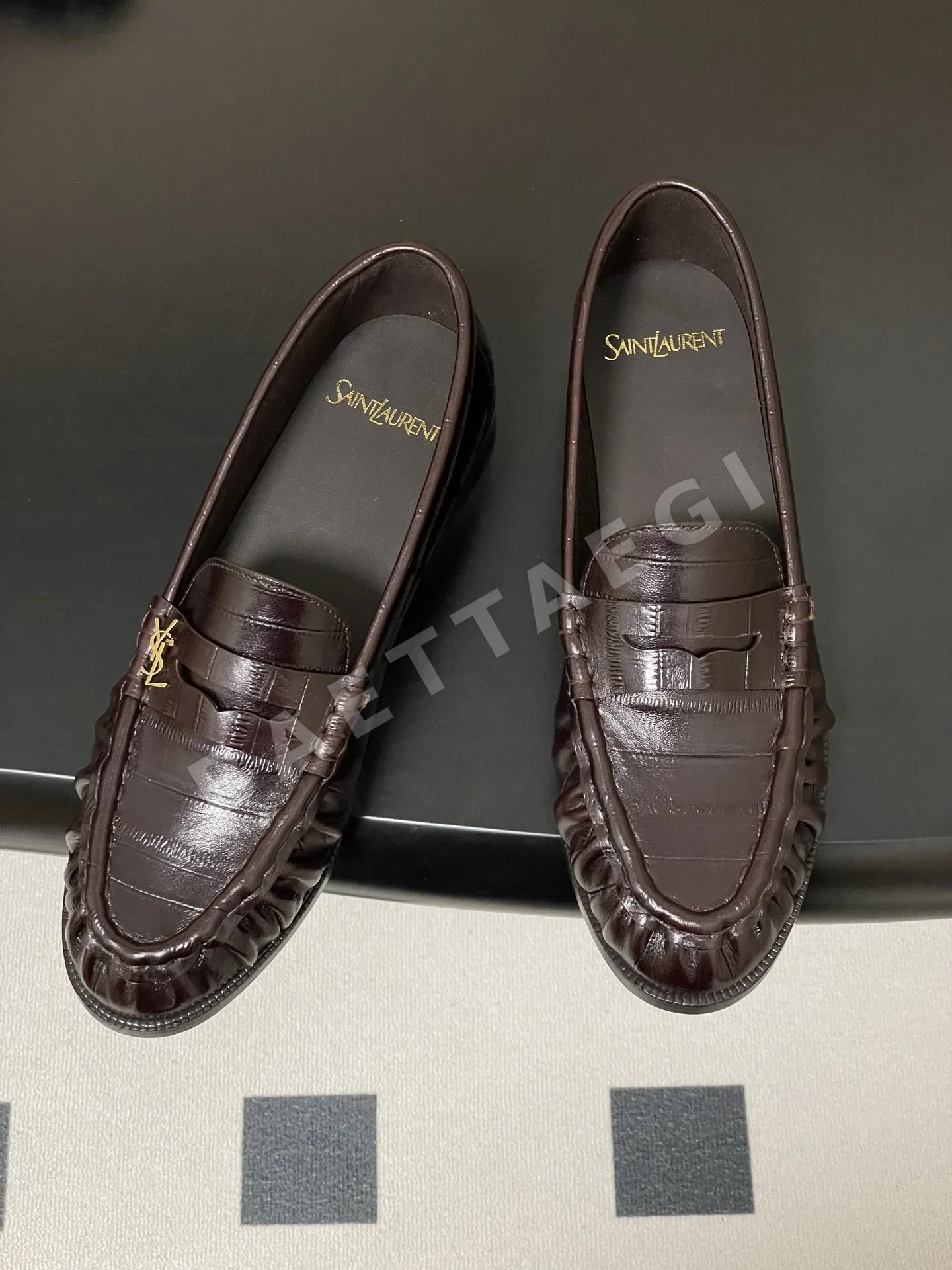생로랑 YSL 메탈 로고 로퍼 9475 상세 이미지 2