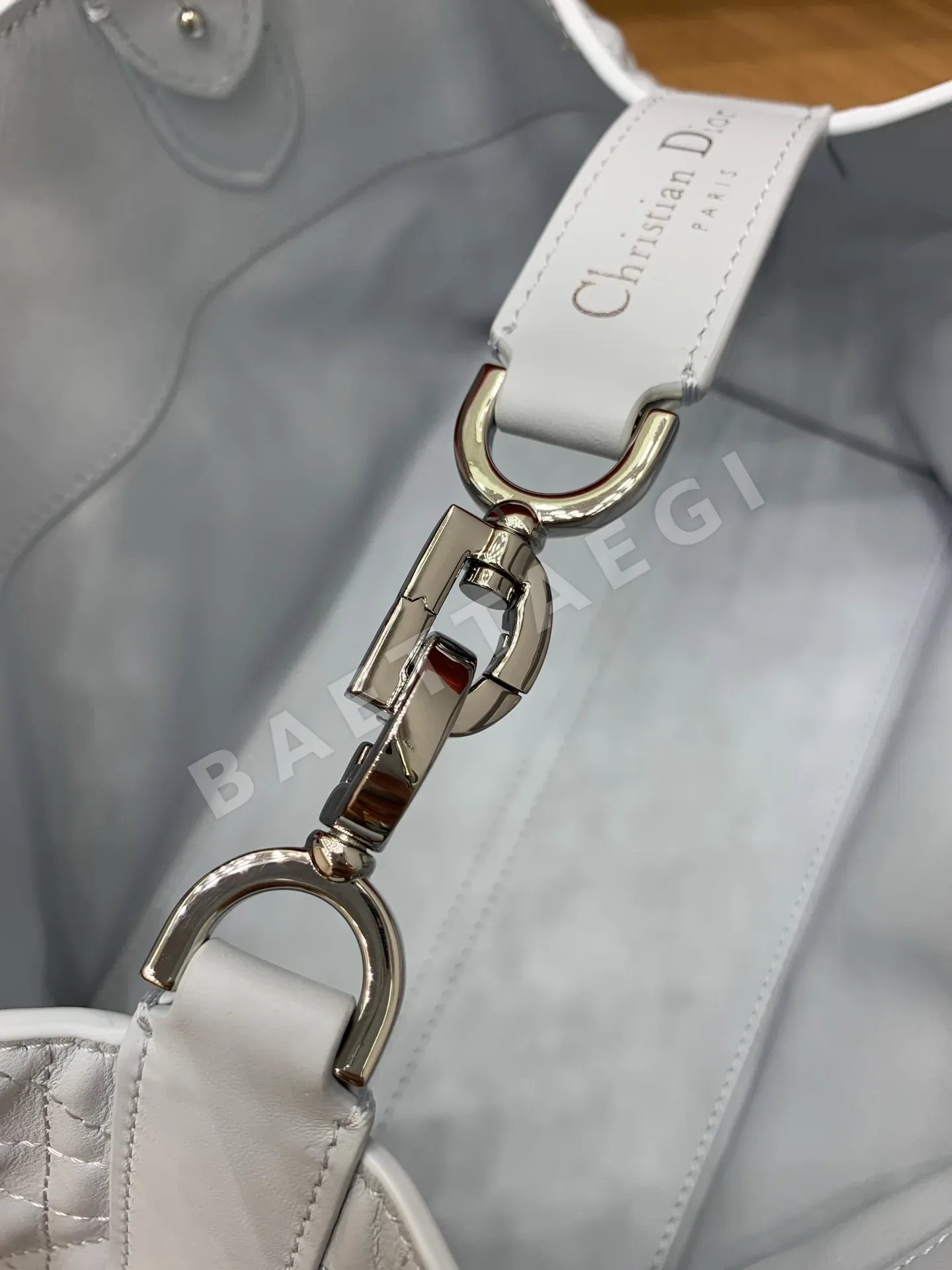 디올 투쥬르 스몰 그레셔 블루 가방 상세 이미지 6