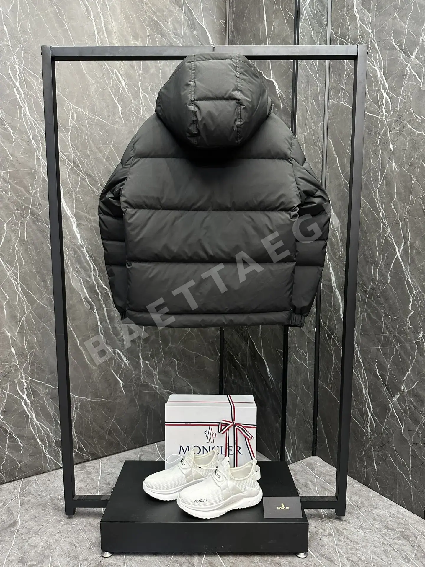 몽클레르 남성 고어텍스 방풍 다운 패딩 재킷 상세 이미지 9