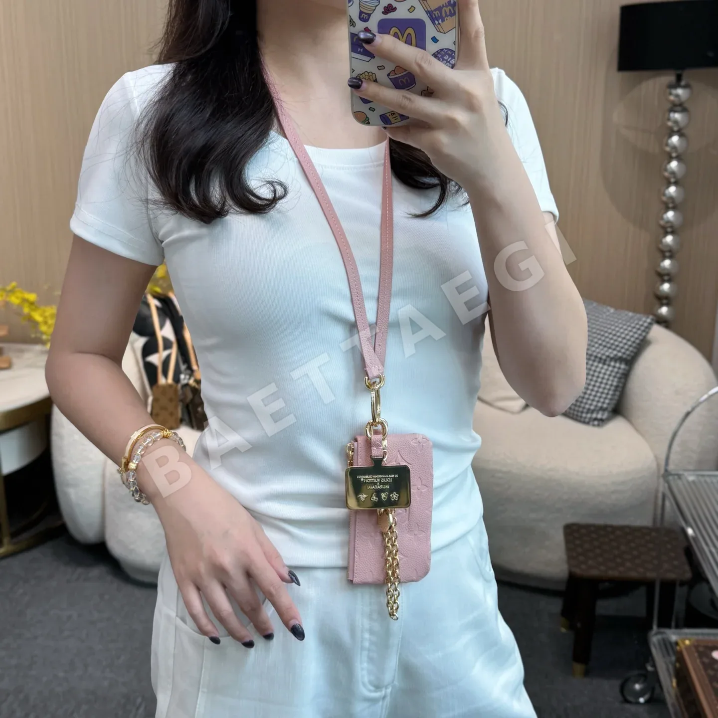루이비통 무지개 모노그램 스마트폰 스트랩 키링 상세 이미지 4