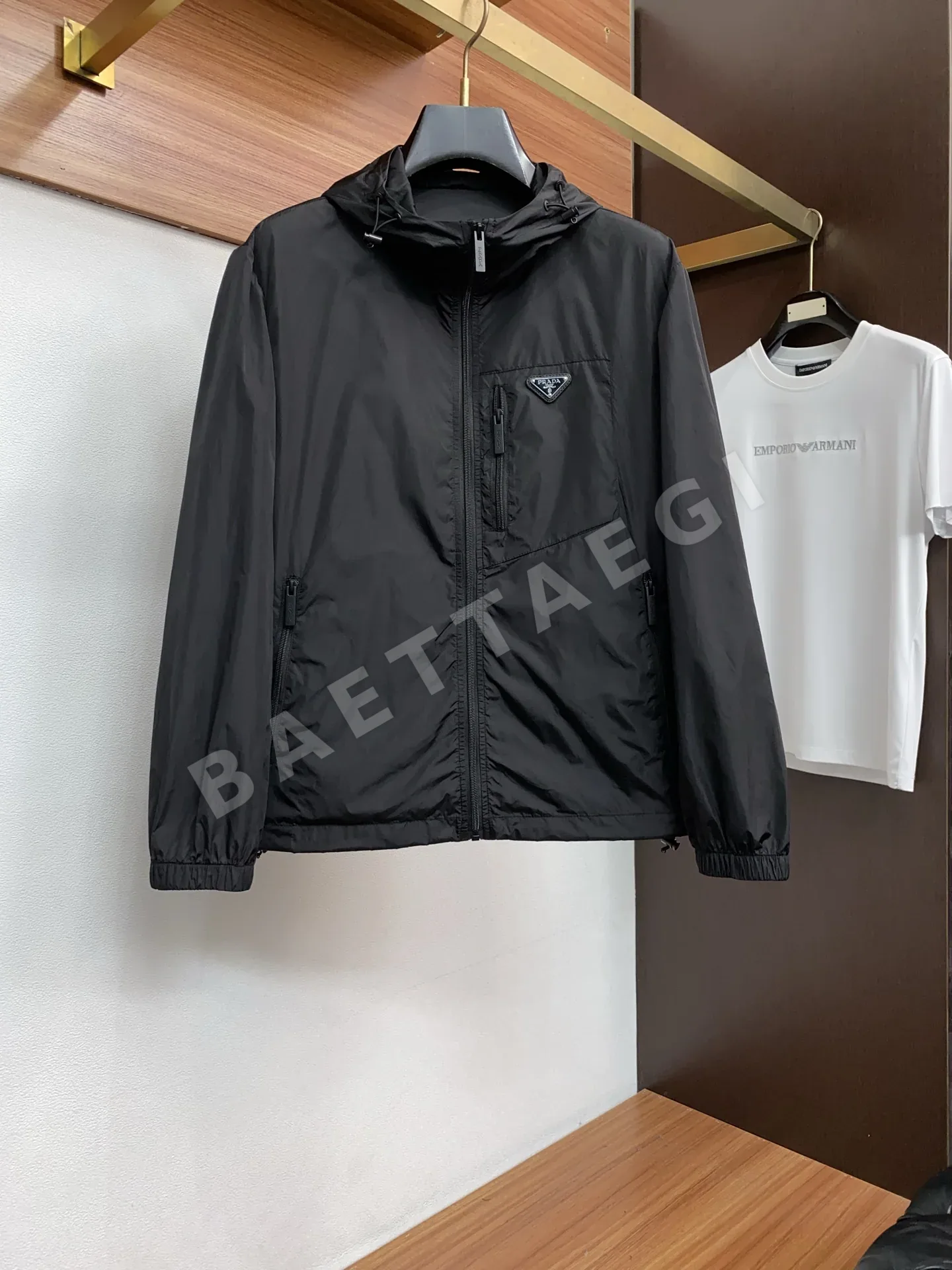 프라다 슬림핏 남성 캐주얼 후드 재킷 P375