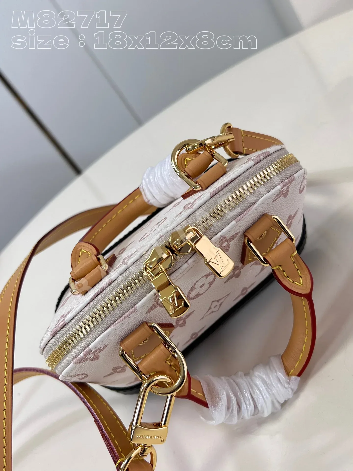 루이비통 M82717 화이트 알마 핸드백 나노 상세 이미지 5