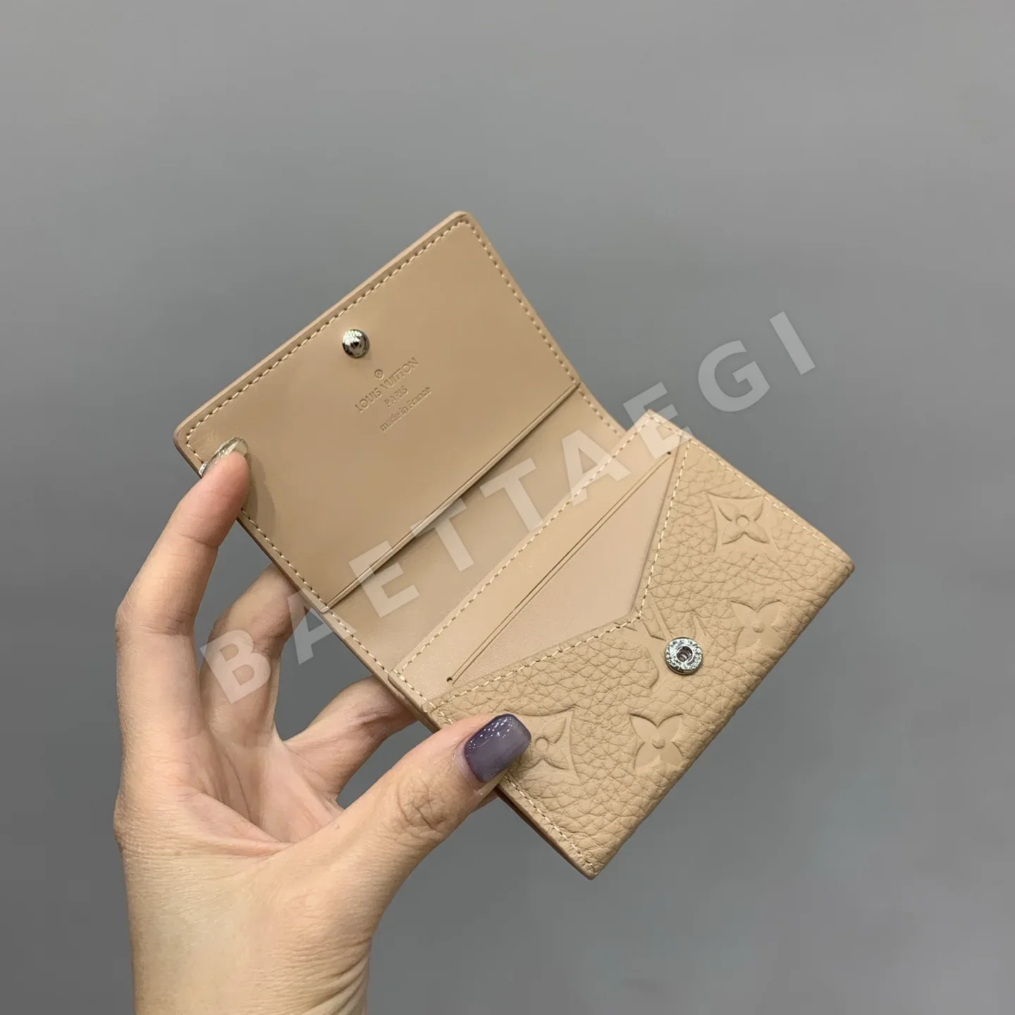 루이비통 살구 압화 명함지갑 M13891 상세 이미지 2