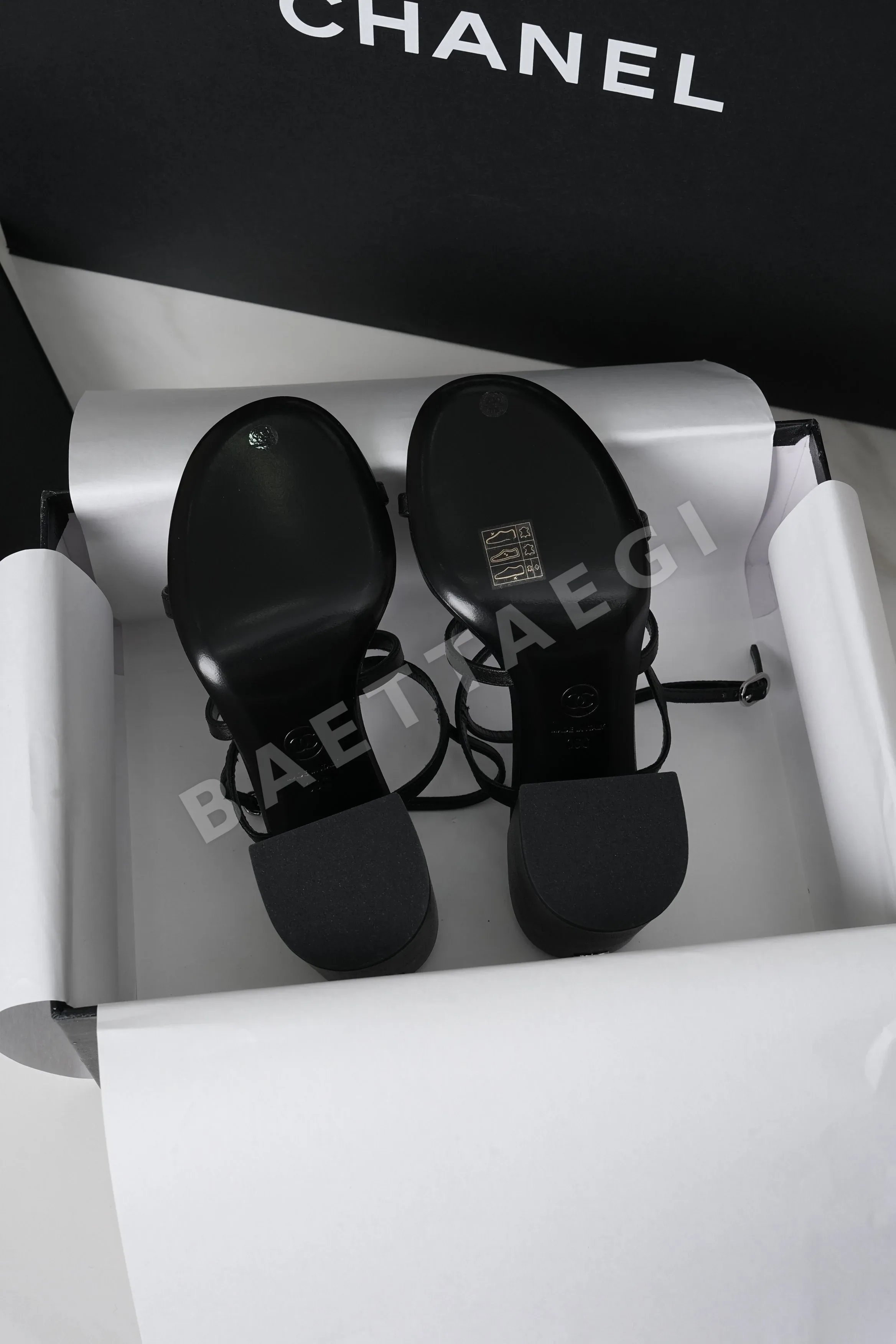 샤넬 26C 라인스톤 플라워 하이힐 샌들 상세 이미지 9