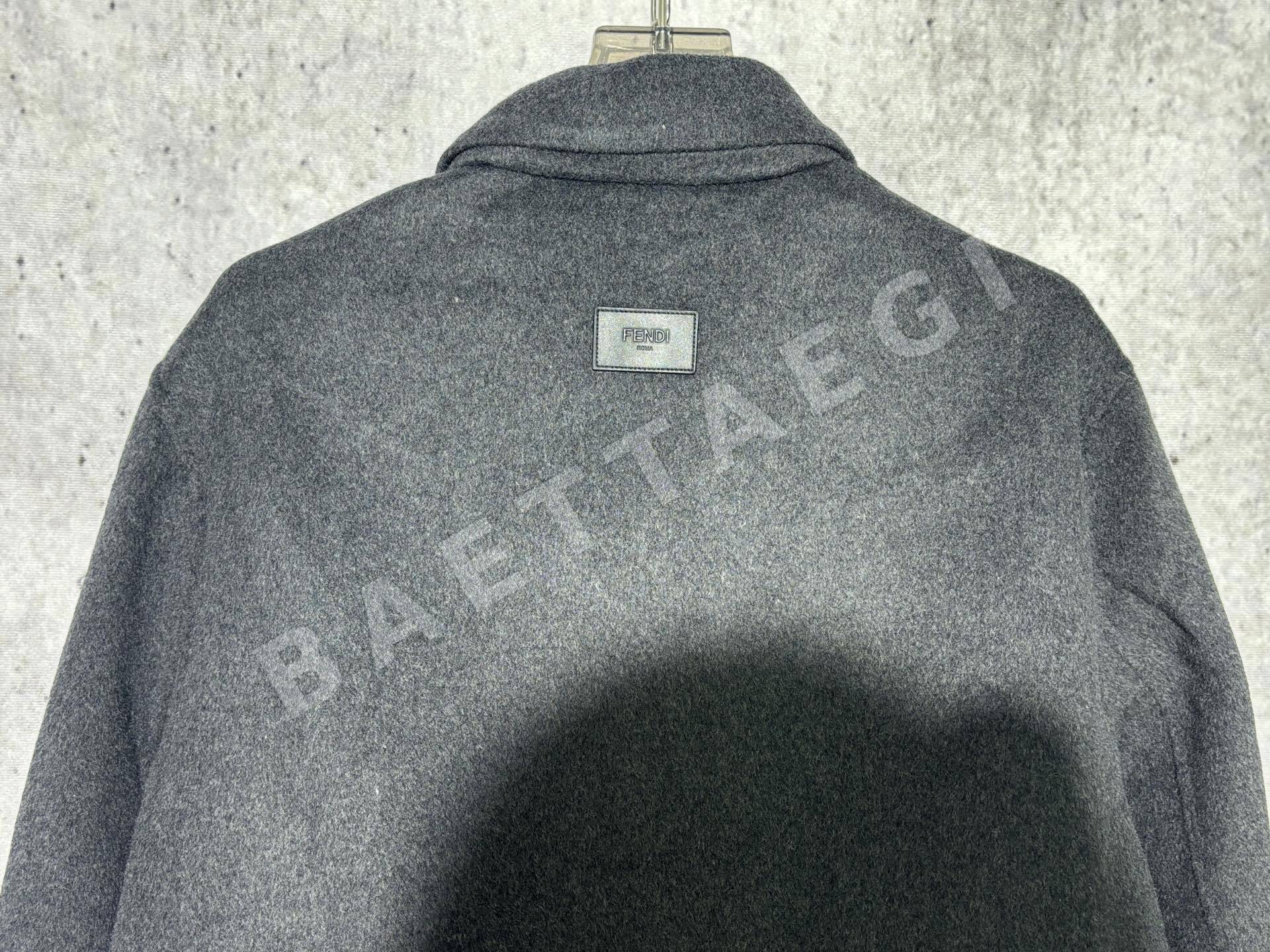 펜디 그레이 울 리브 커프 싱글 브레스티드 남성 자켓 상세 이미지 9