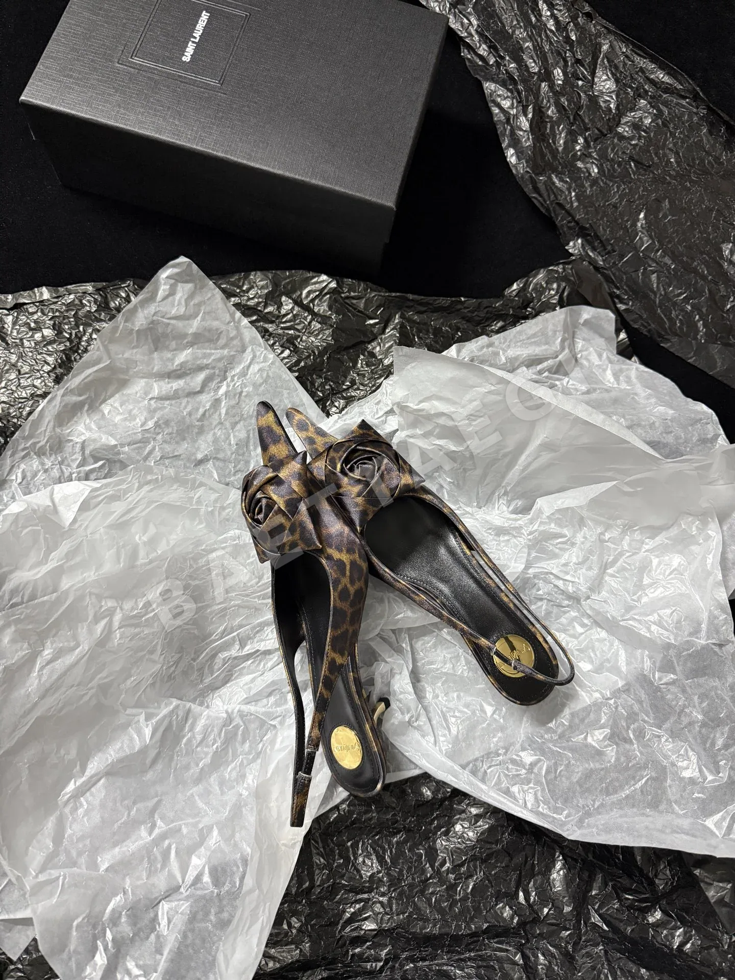 생로랑 YSL 장미 장식 여성 구두 9364 상세 이미지 5