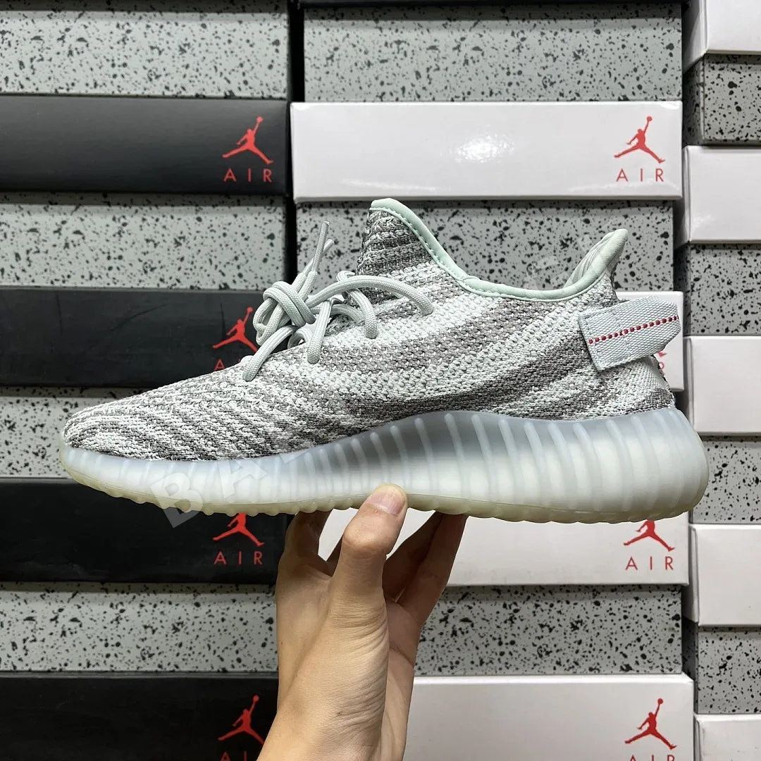 아디다스 [XQ] 이지 부스트 350 V2 B37571 200804 Adidas Yeezy Boost 350 V2 Blue Tint 상세 이미지 5