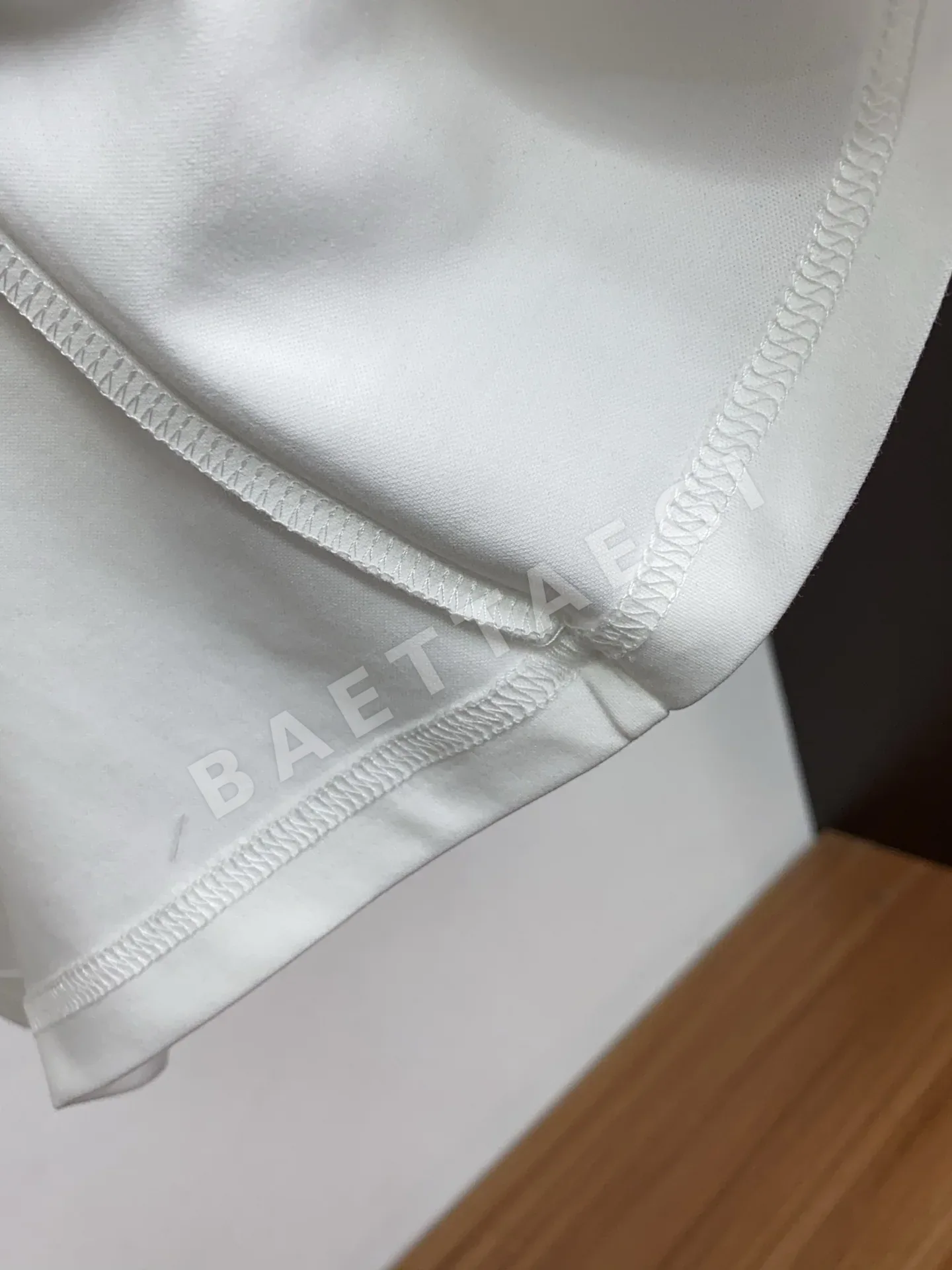 몽클레르 여성 면 크루넥 반팔 티셔츠 상세 이미지 6