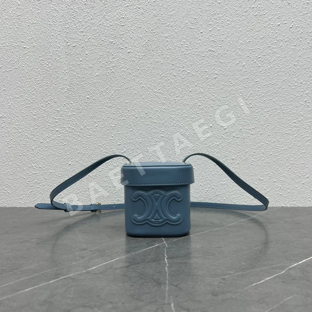 셀린느 BOXTRIOMPHE 버킷백 199263