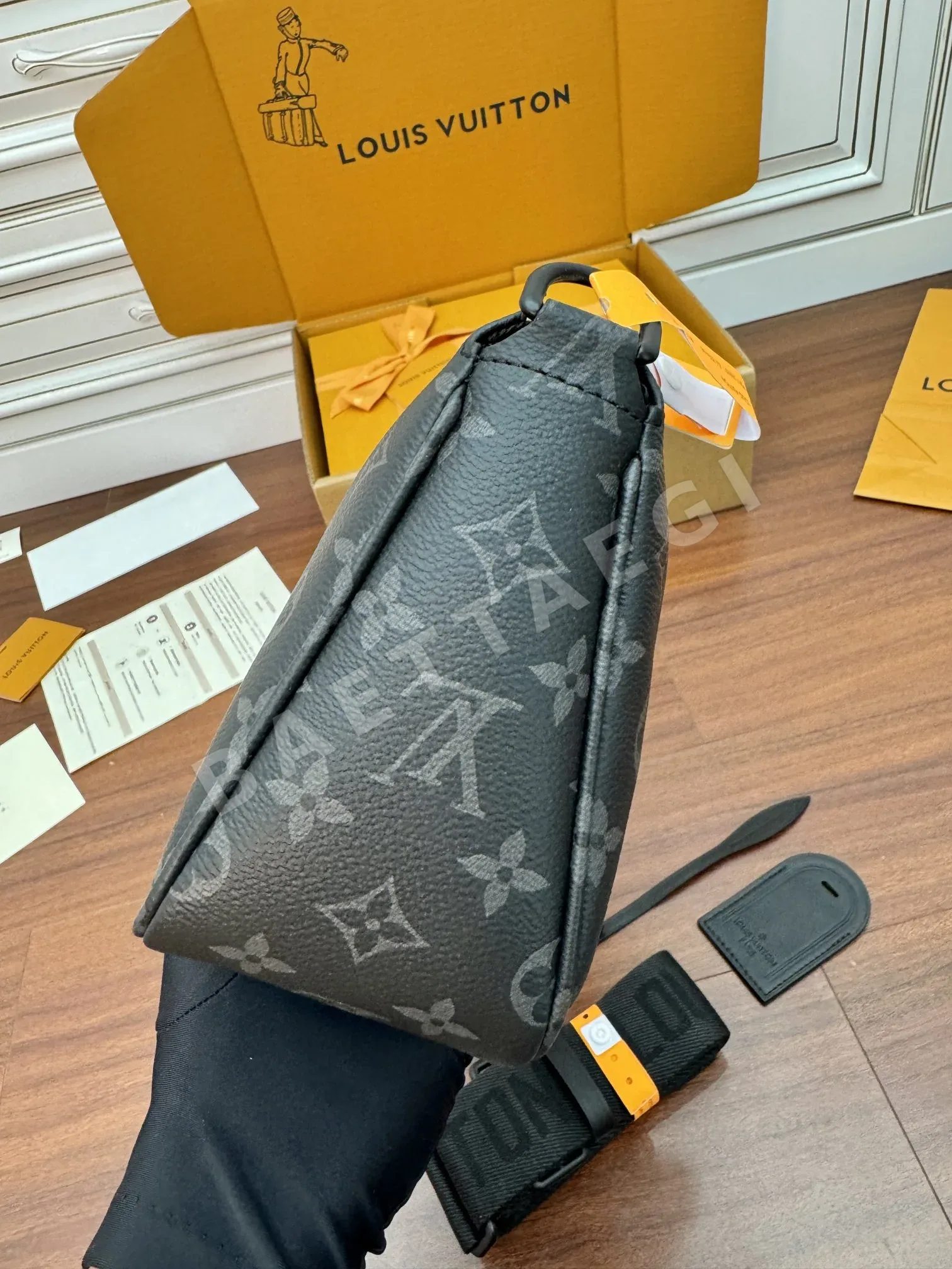 루이비통 M11741 가방 상세 이미지 6