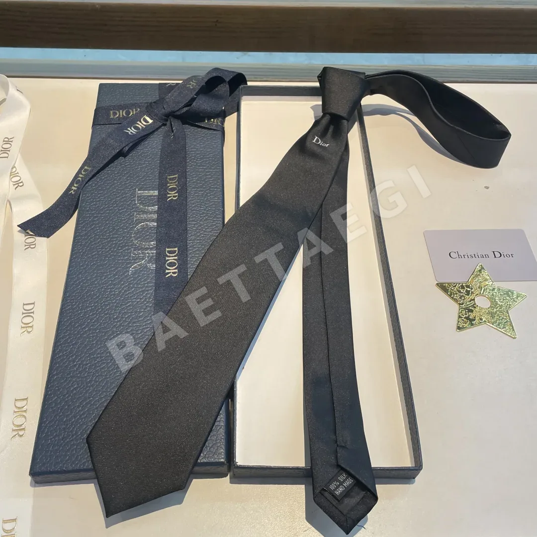 디올 로고 자카드 넥타이 상세 이미지 8
