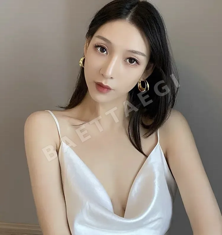 셀린느 조각 무늬 황동 귀걸이 상세 이미지 2
