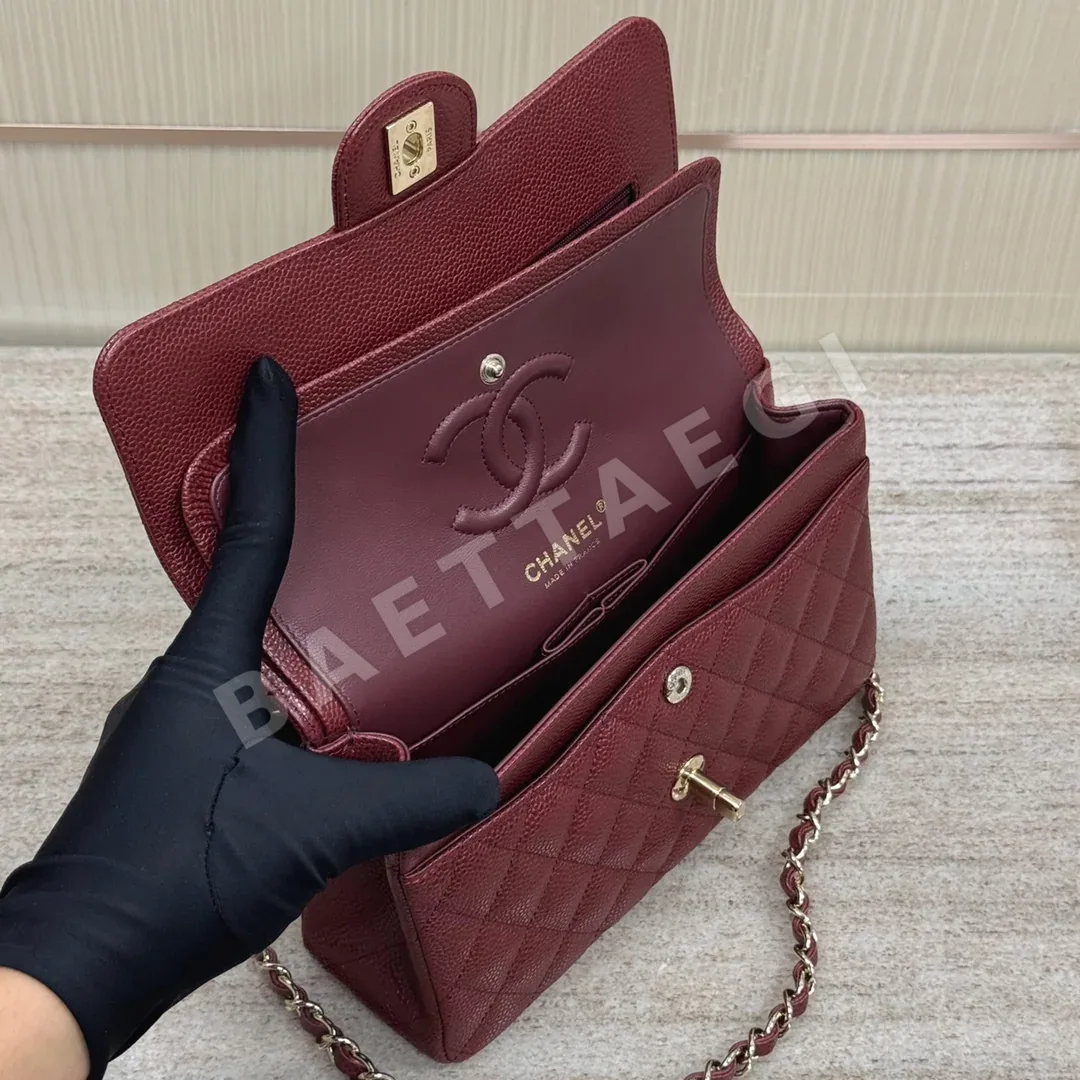 샤넬 버건디 연금장 가방 33242