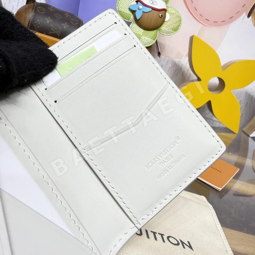 루이비통 모노그램 셰도우 송아지가죽 지갑 상세 이미지 6
