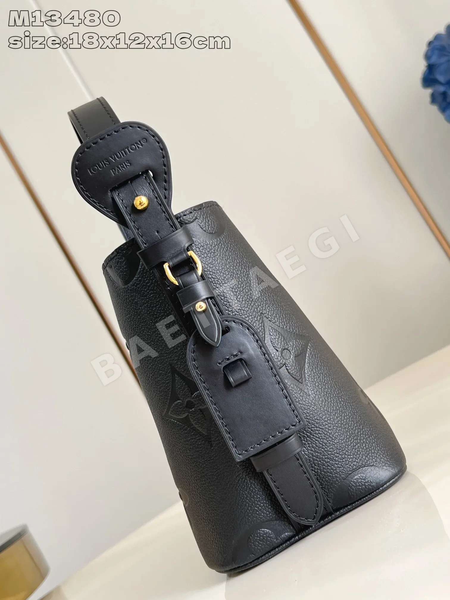 루이비통 모노그램 앙프렝뜨 엠보싱 블랙 핸드백 M13480 상세 이미지 4