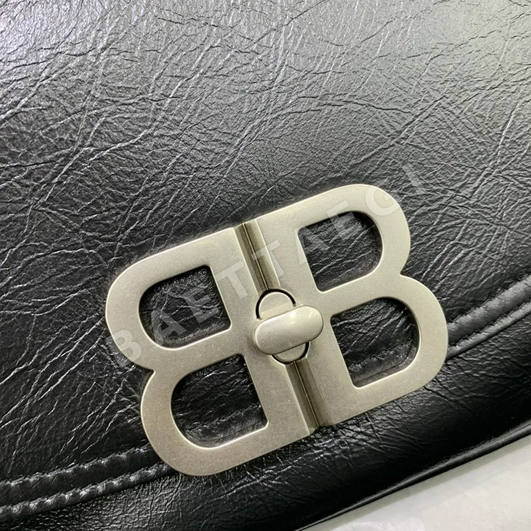 발렌시아가 BB 소프트 플랩 백 상세 이미지 5