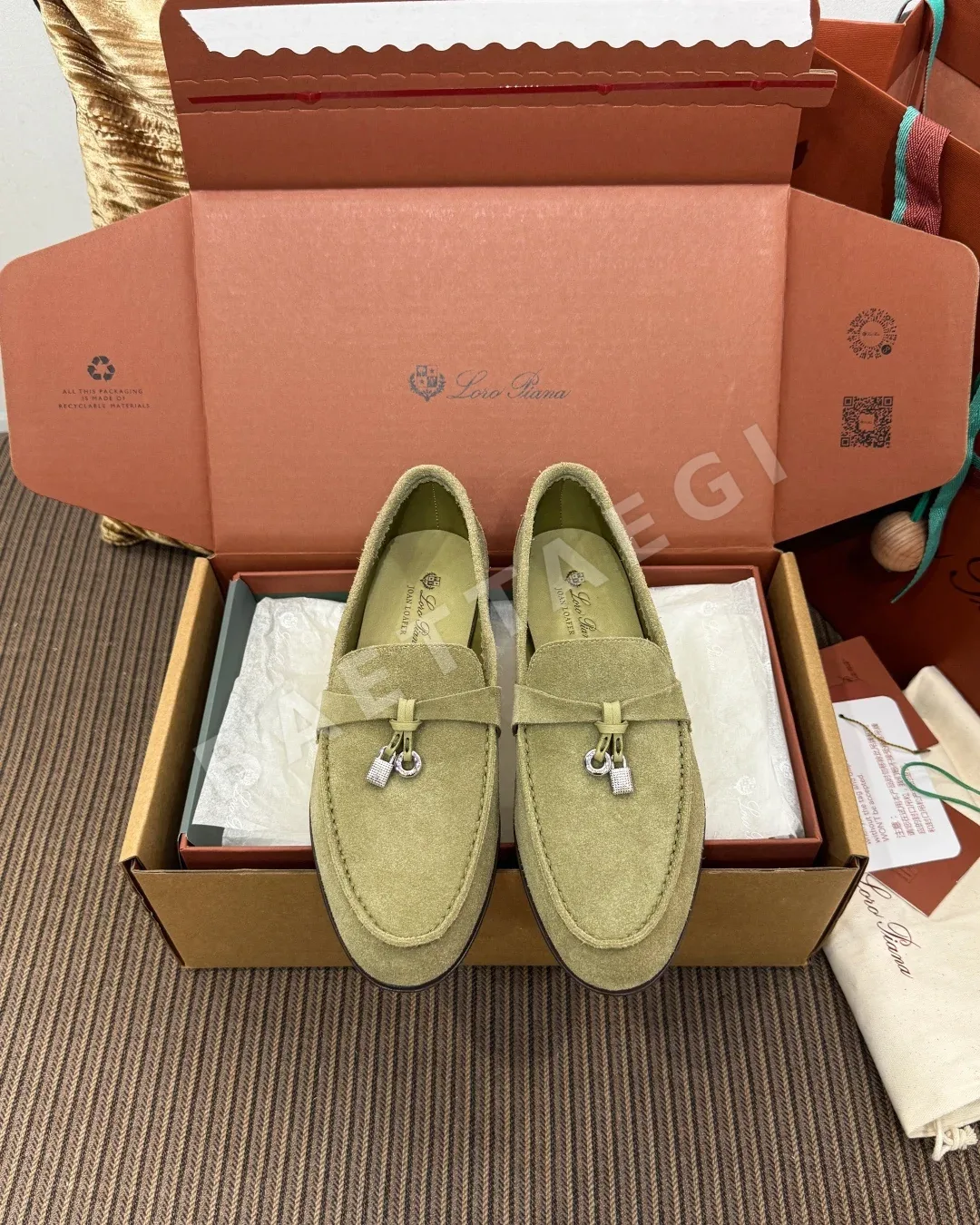 로로피아나 조안 여성 로퍼 105249