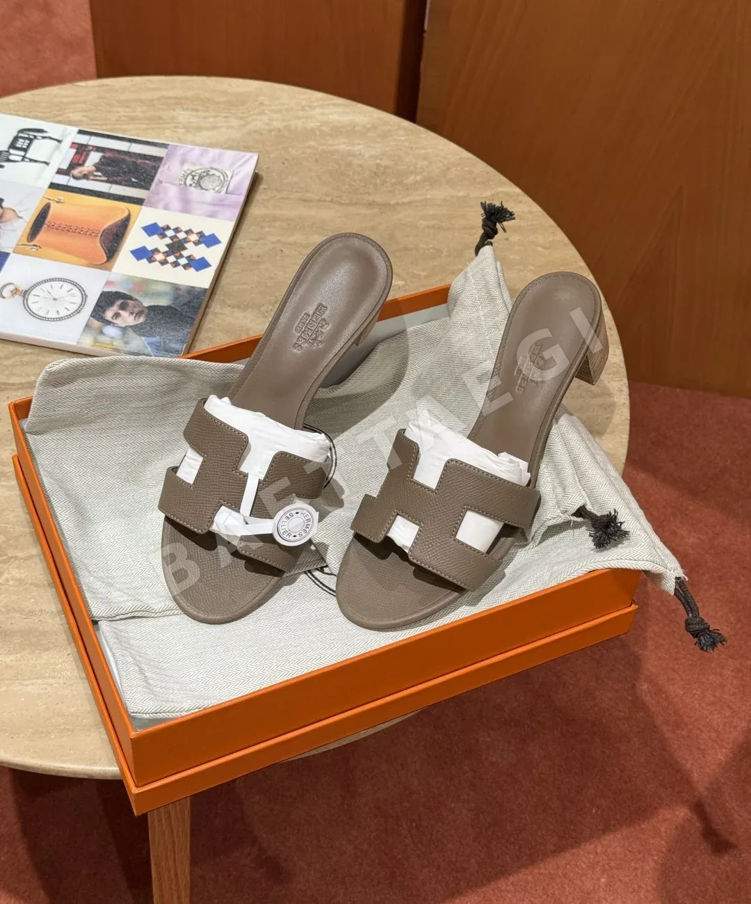 에르메스 오아시스 샌들 여성 엘리펀트 그레이 가죽 상세 이미지 5
